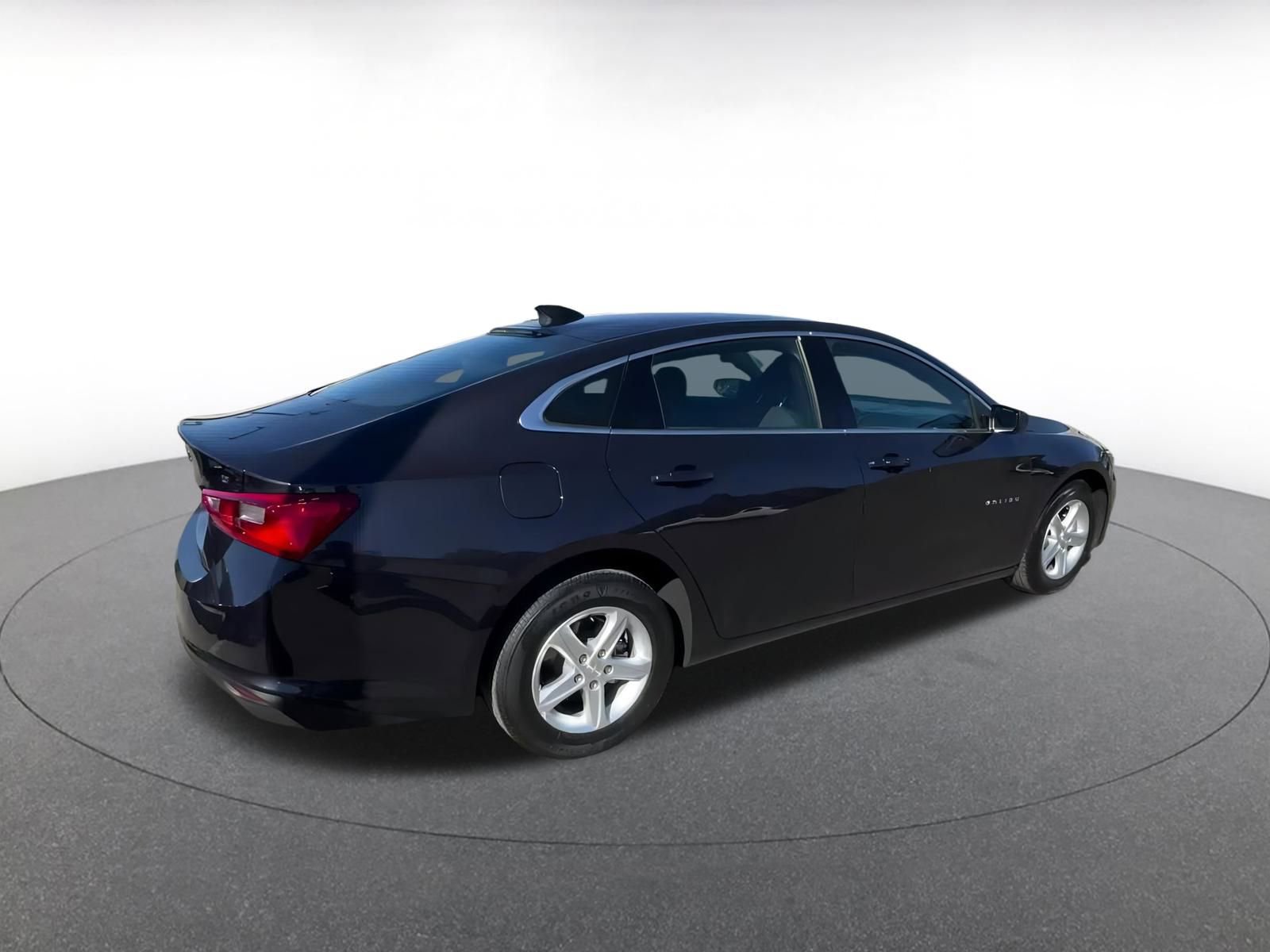 Thumbnail: 2023 Chevrolet Malibu - 15