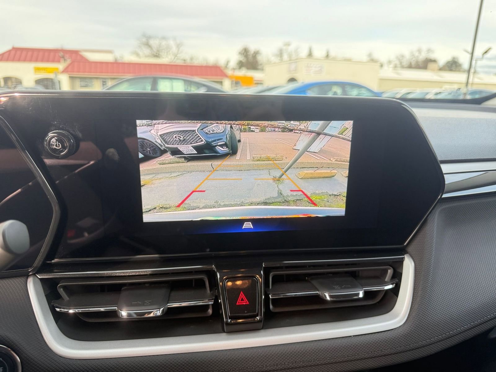 Thumbnail: 2025 Chevrolet TrailBlazer - 17