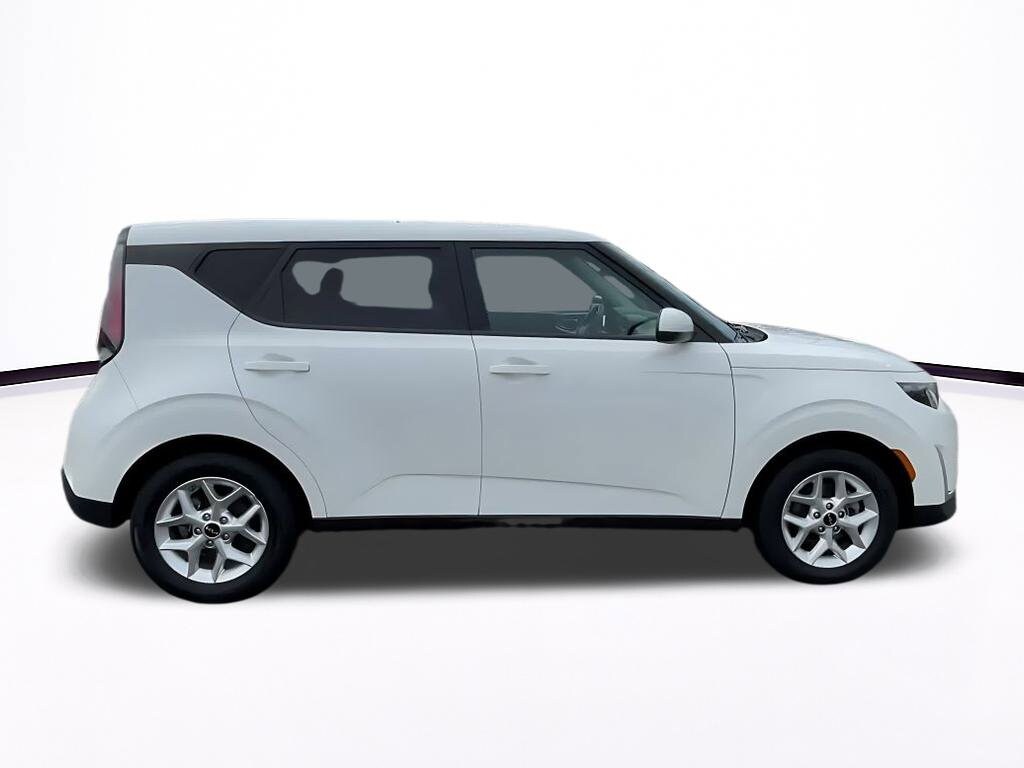 Thumbnail: 2025 Kia Soul - 16