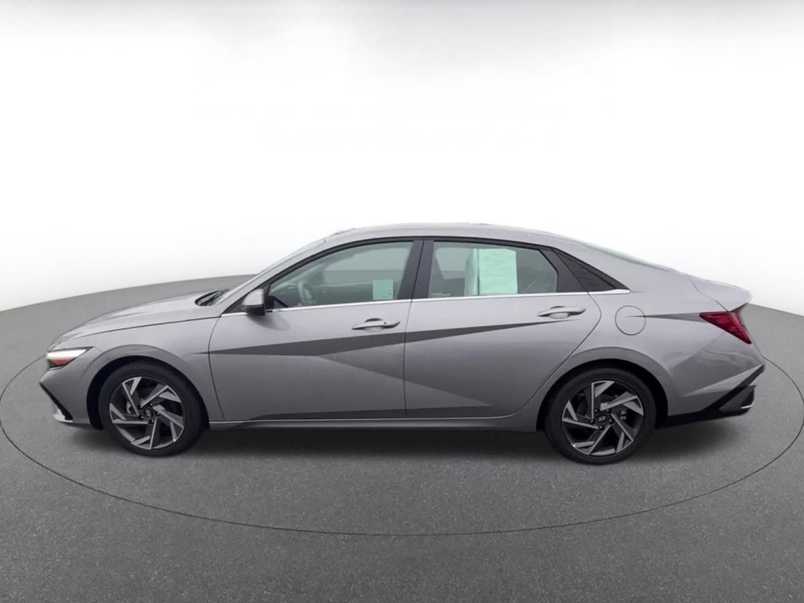 Thumbnail: 2025 Hyundai Elantra - 9