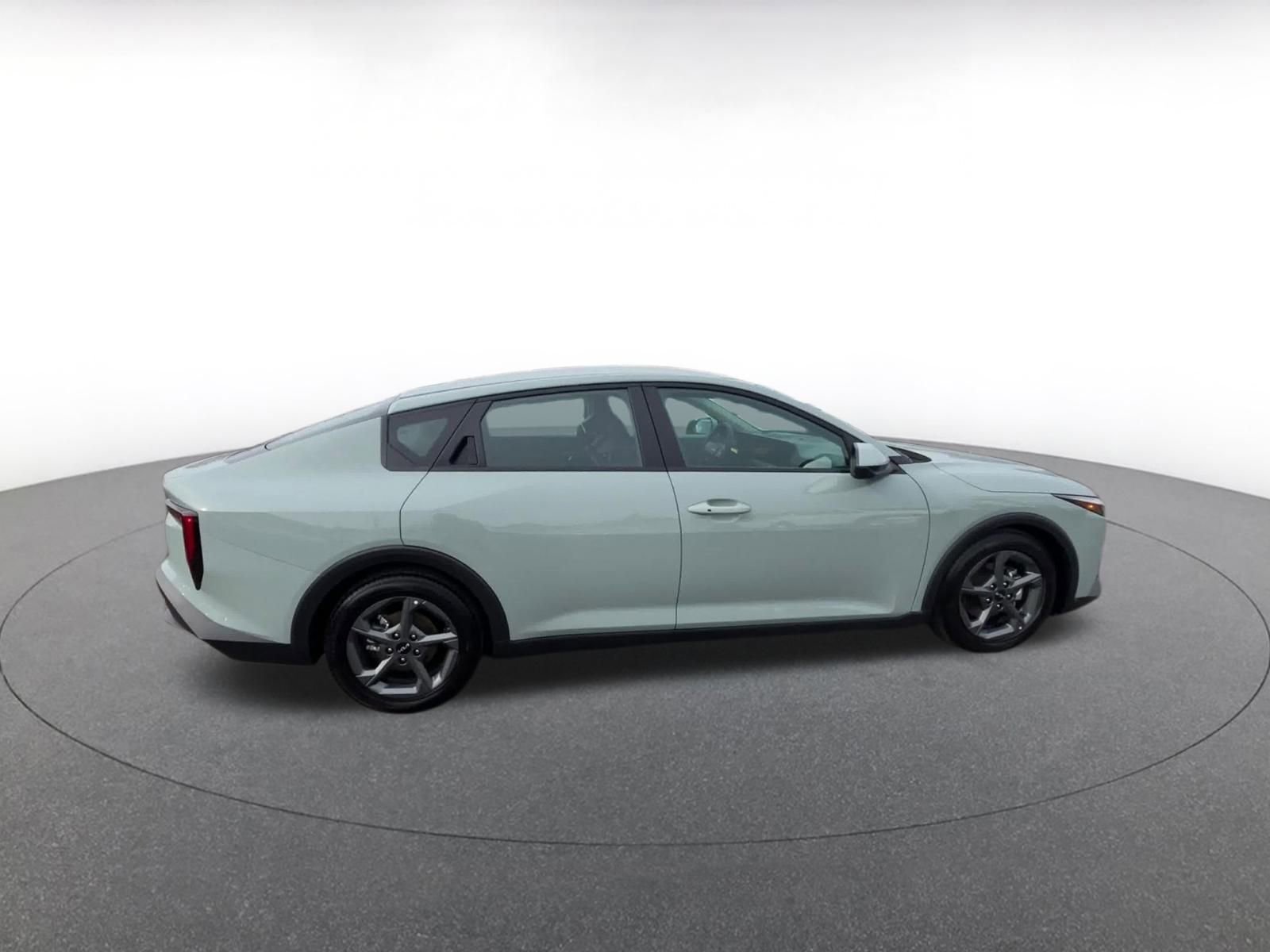 Thumbnail: 2025 Kia K4 - 16