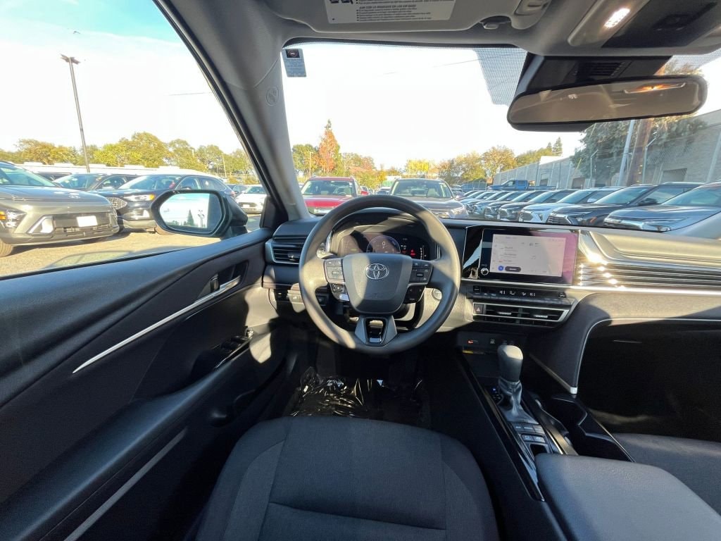 Thumbnail: 2025 Toyota Camry - 35