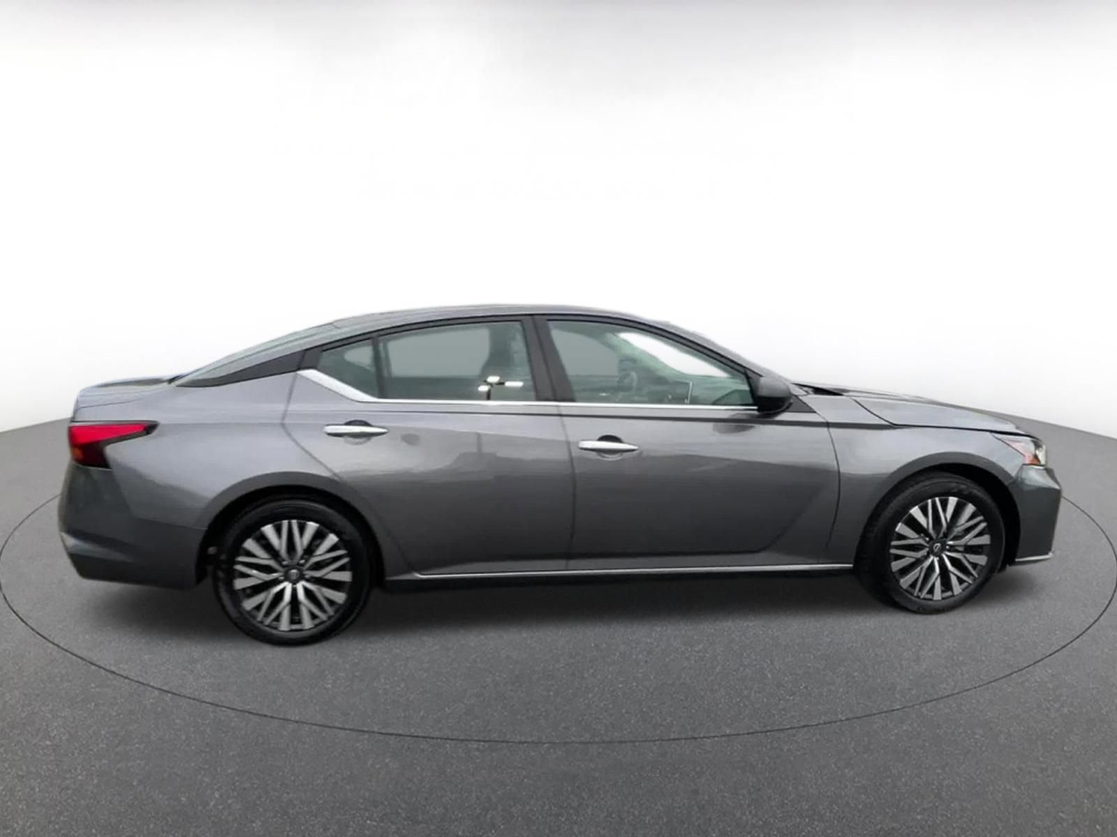 Thumbnail: 2025 Nissan Altima - 16