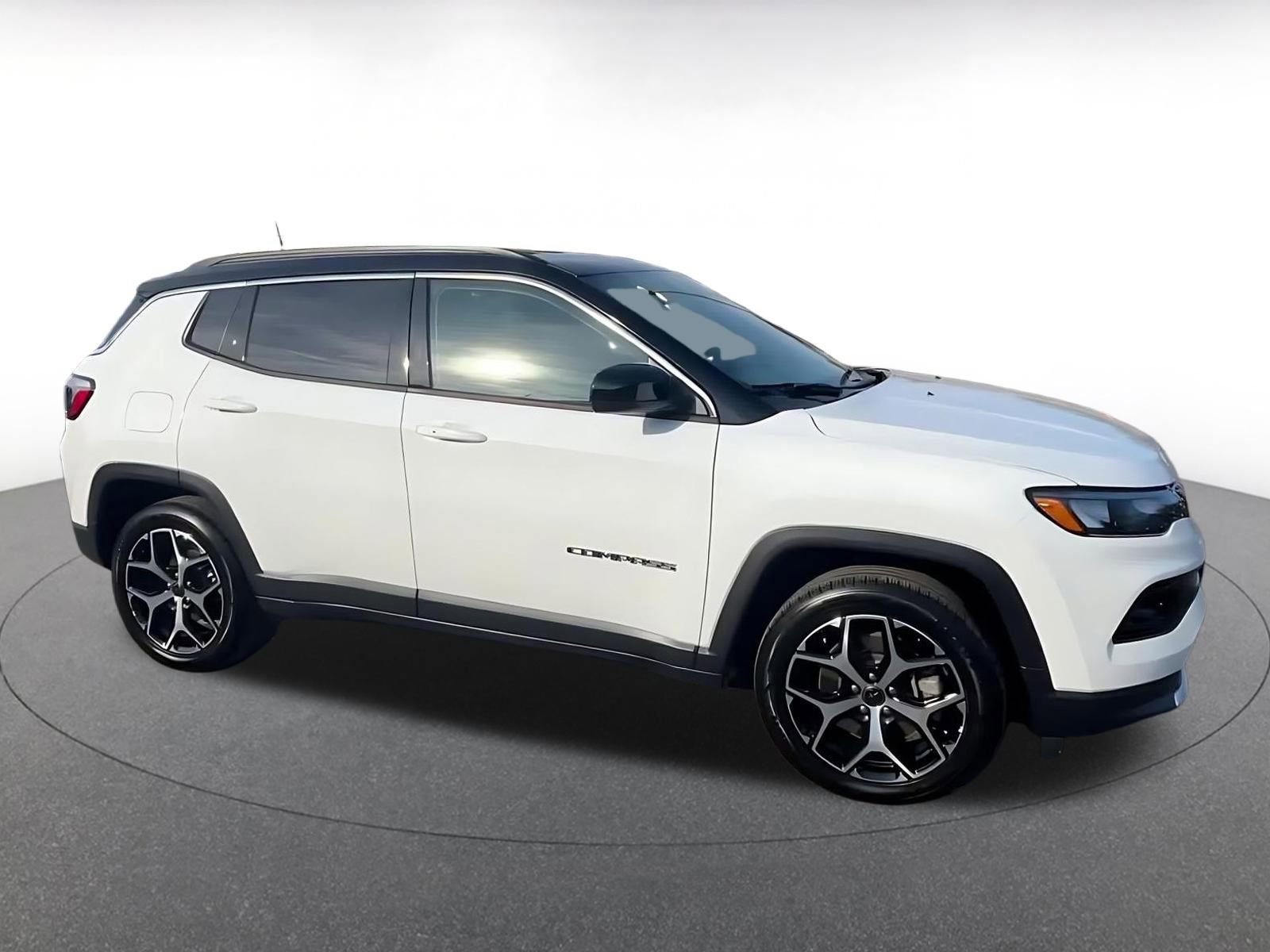 Thumbnail: 2025 Jeep Compass - 16