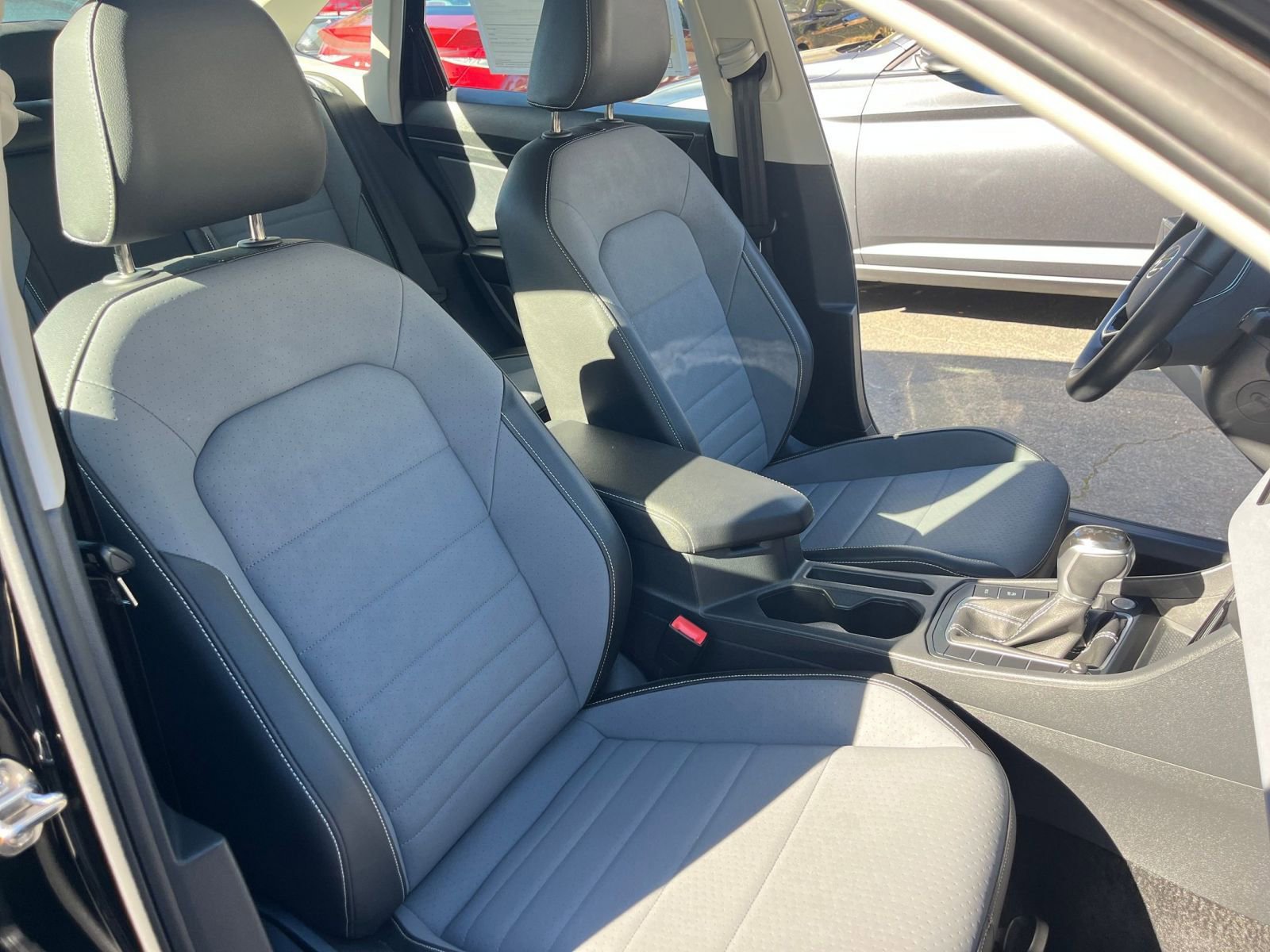 Thumbnail: 2025 Volkswagen Jetta - 35