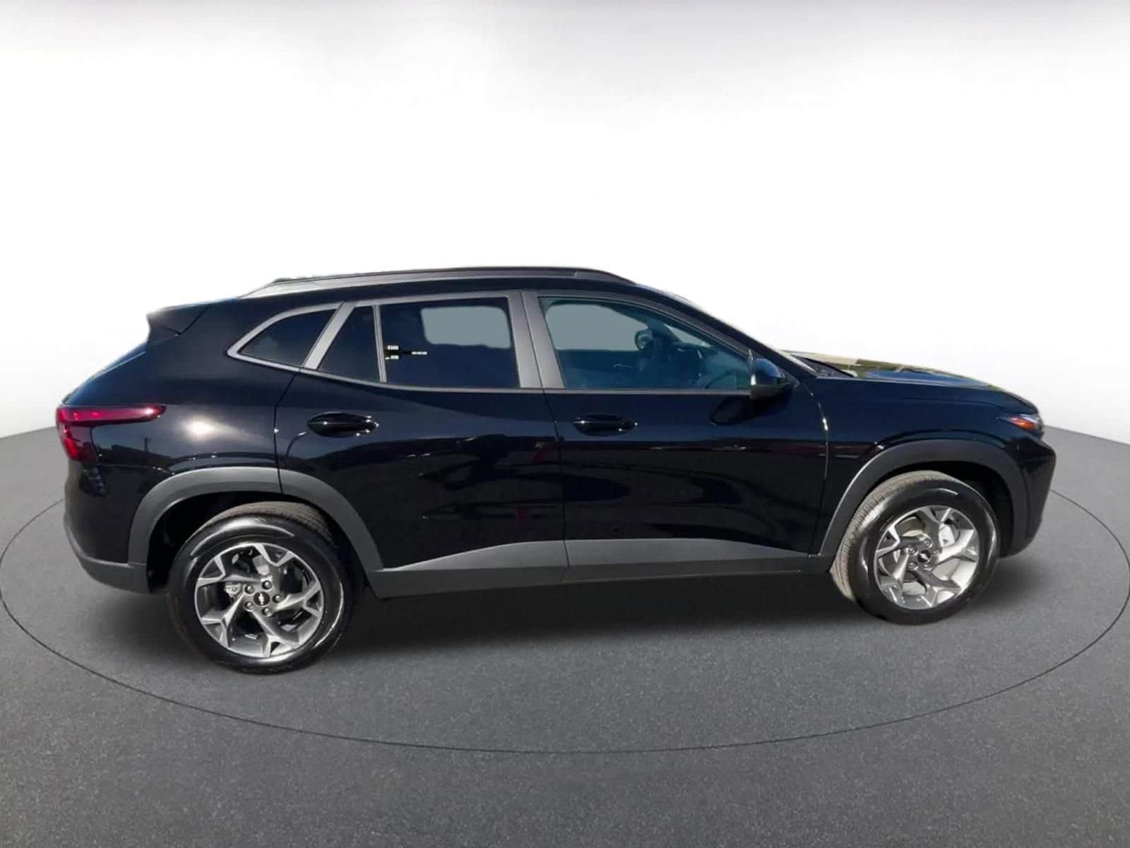 Thumbnail: 2025 Chevrolet Trax - 16