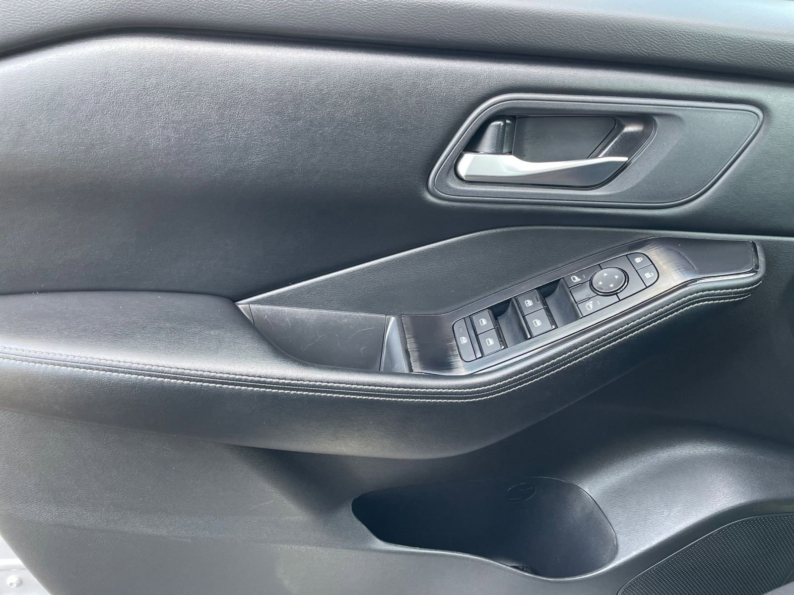 Thumbnail: 2025 Nissan Rogue - 18