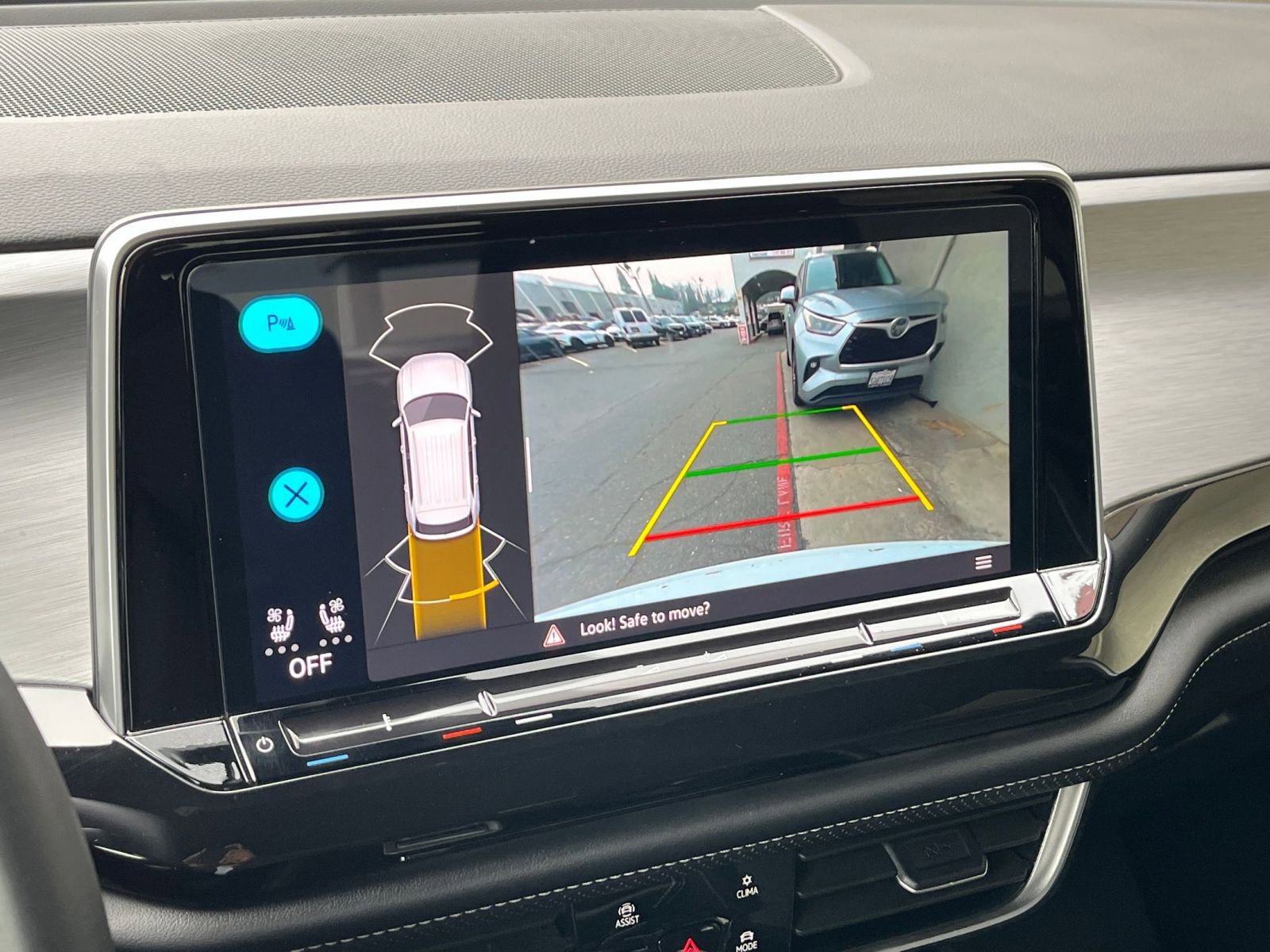 Thumbnail: 2025 Volkswagen Atlas - 17