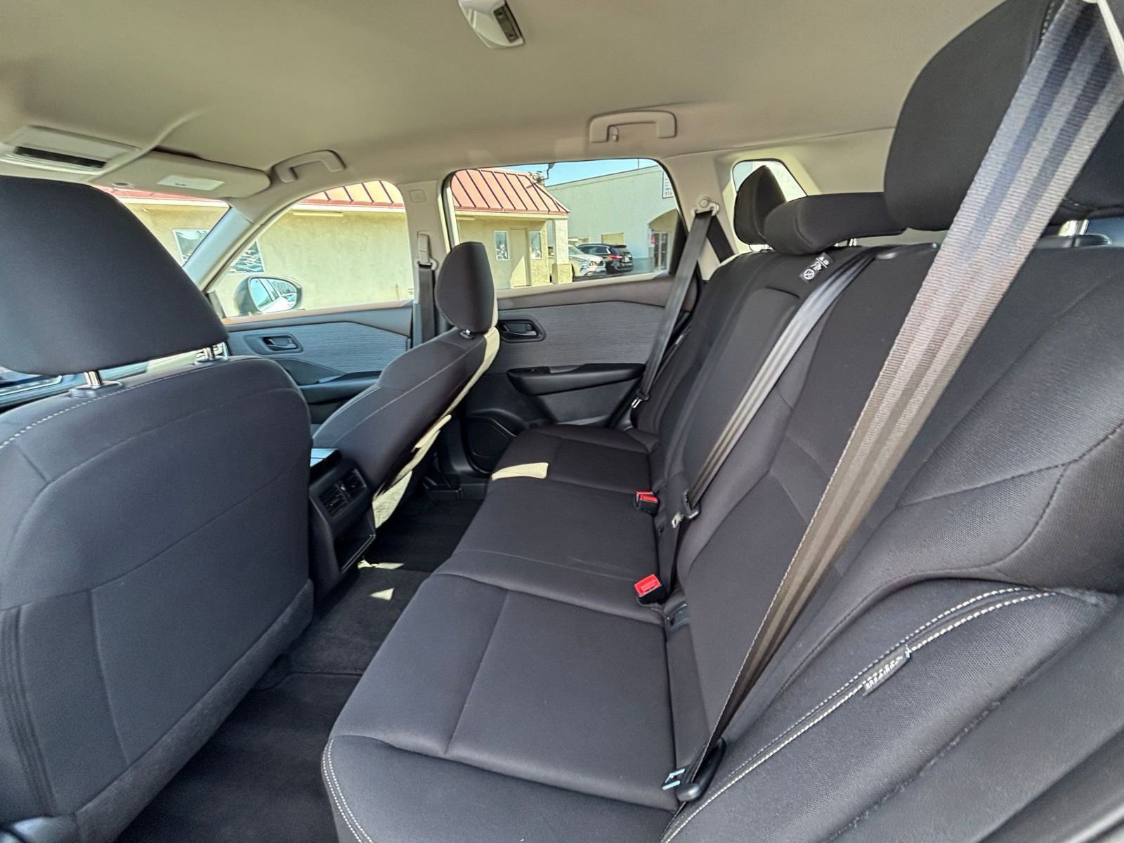 Thumbnail: 2023 Nissan Rogue - 25