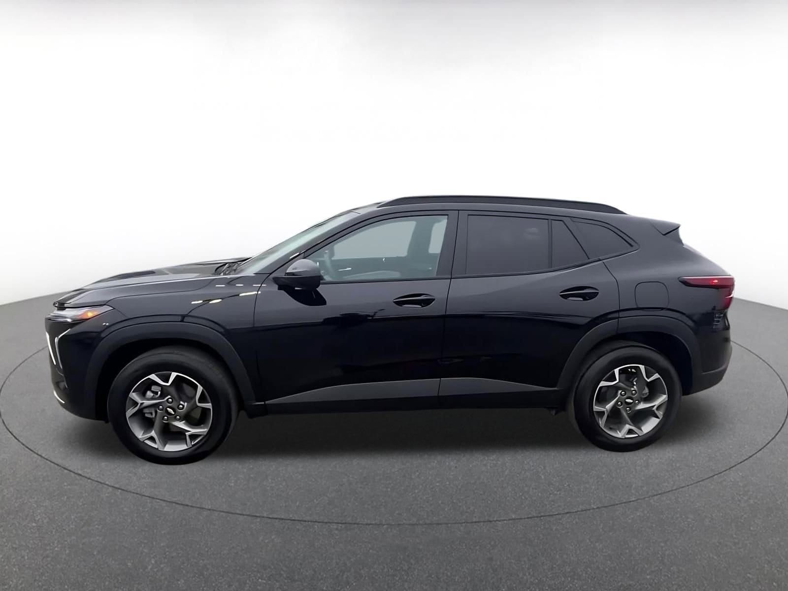 Thumbnail: 2025 Chevrolet Trax - 9