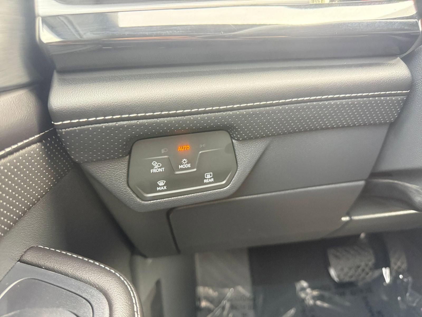 Thumbnail: 2025 Volkswagen Atlas - 34