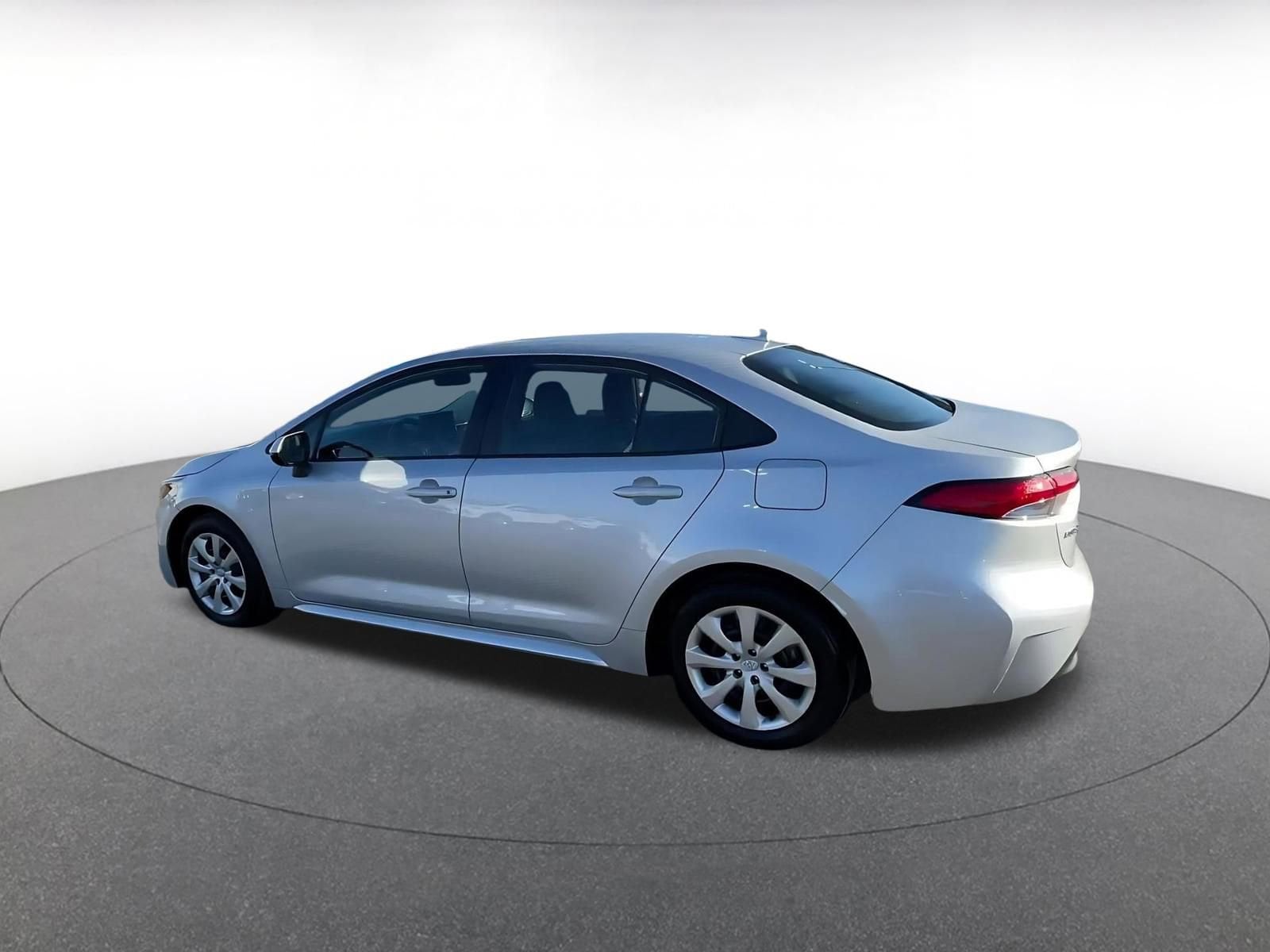 Thumbnail: 2023 Toyota Corolla - 10