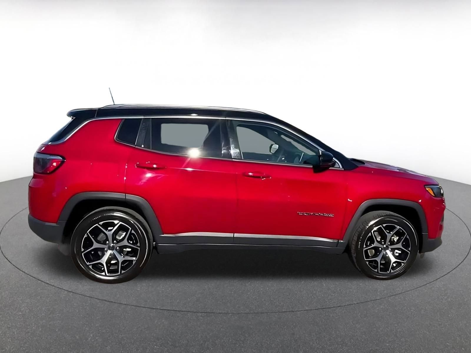 Thumbnail: 2025 Jeep Compass - 15