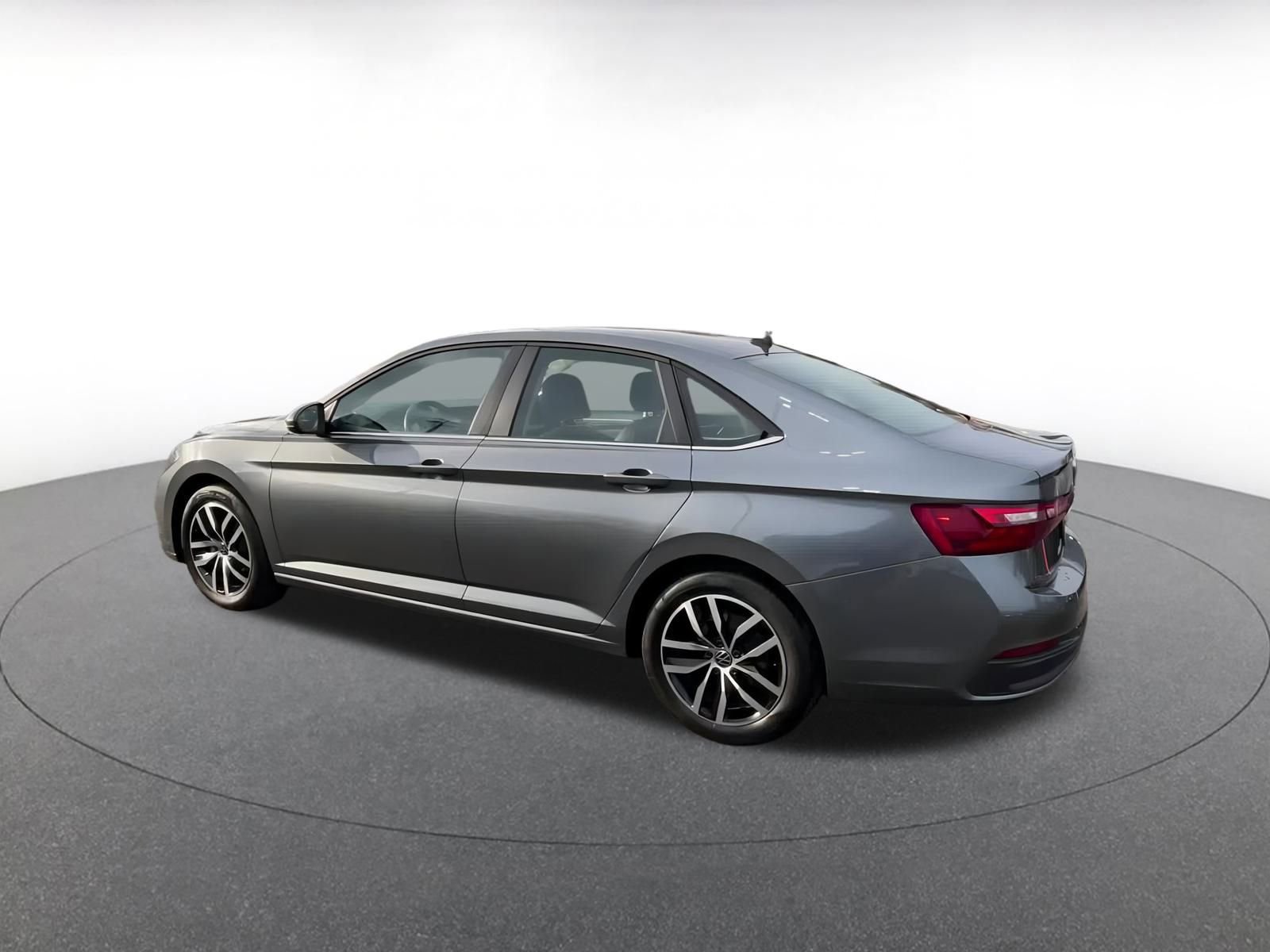 Thumbnail: 2025 Volkswagen Jetta - 10