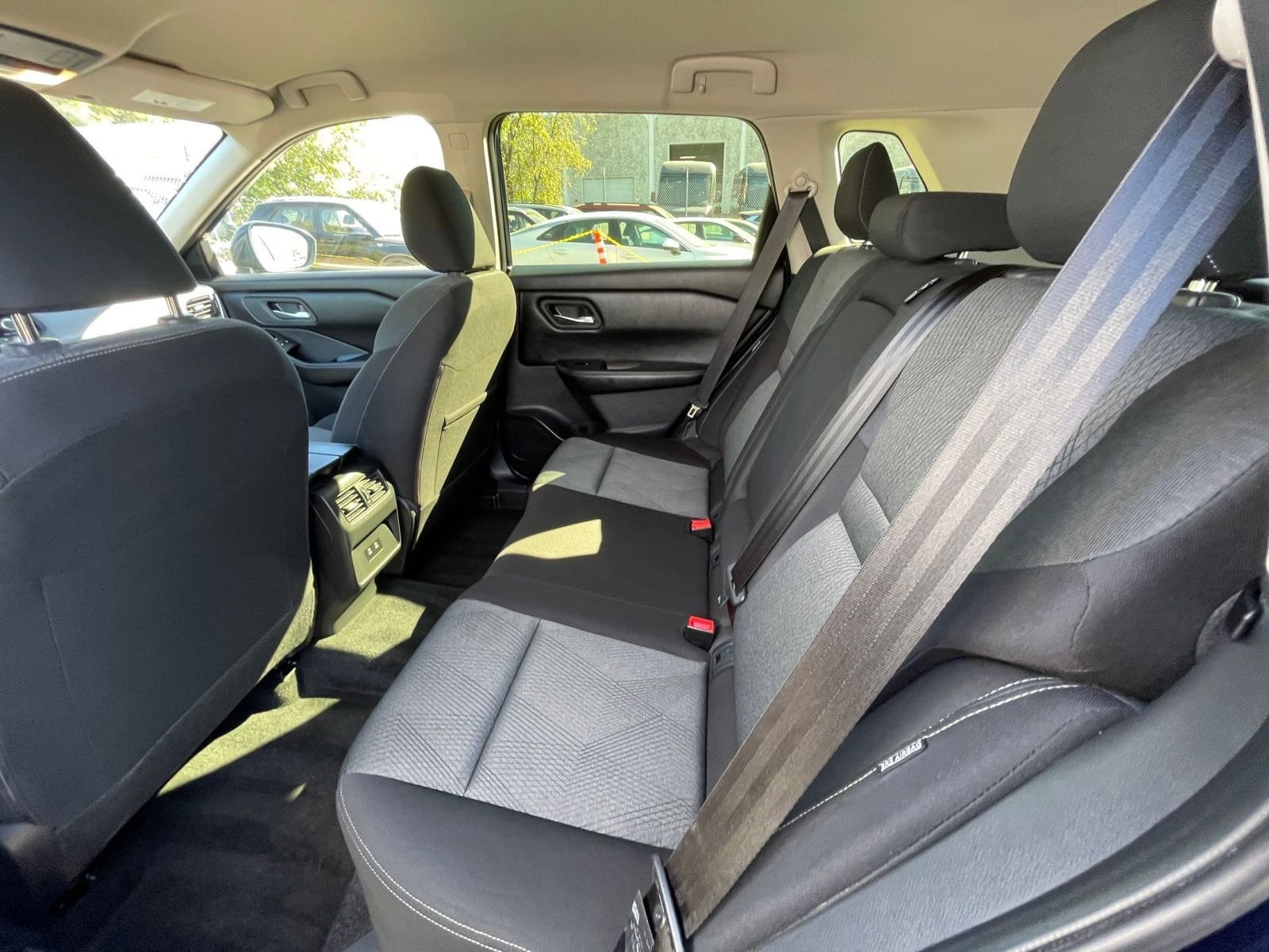 Thumbnail: 2025 Nissan Rogue - 28