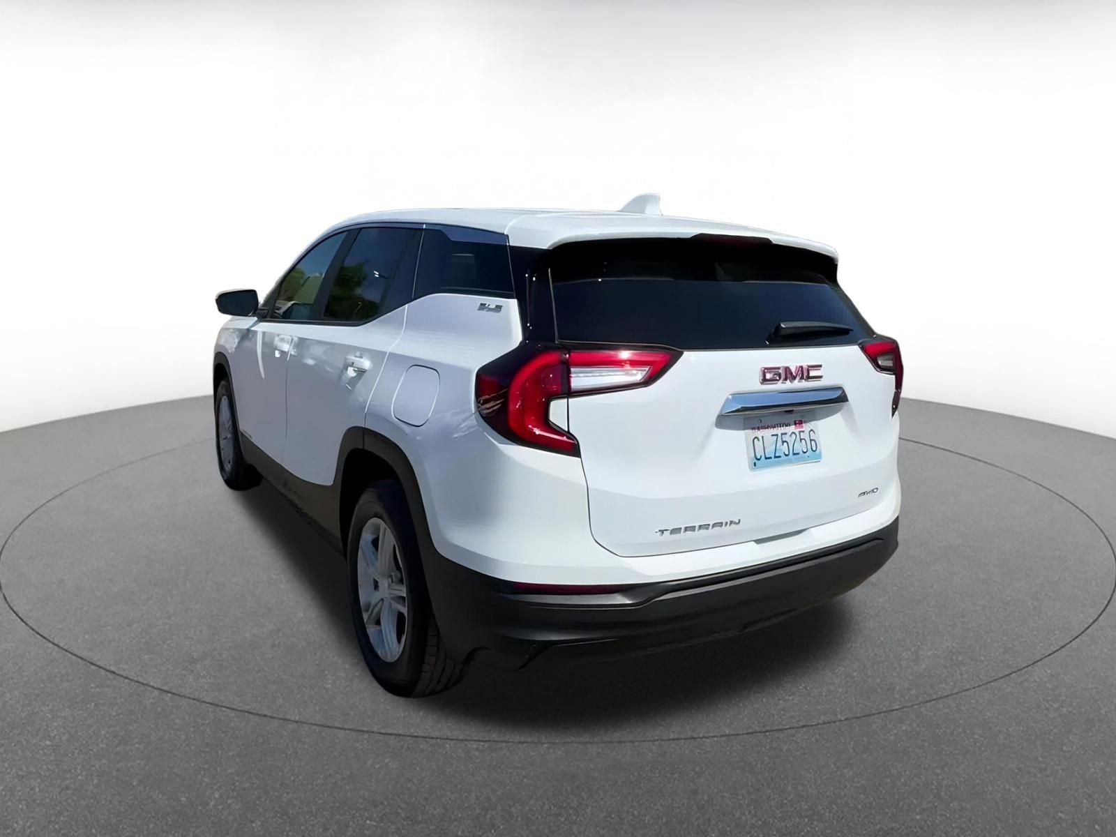 Thumbnail: 2024 GMC Terrain - 11