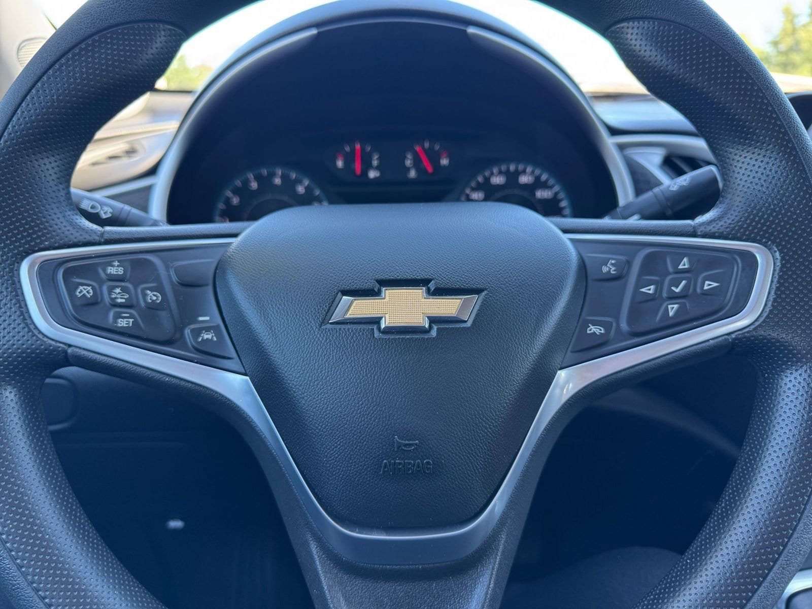 Thumbnail: 2023 Chevrolet Malibu - 29