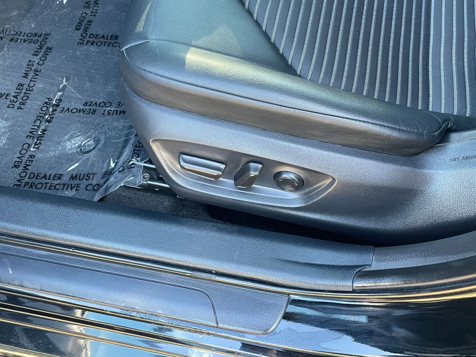 Thumbnail: 2021 Toyota Camry - 23