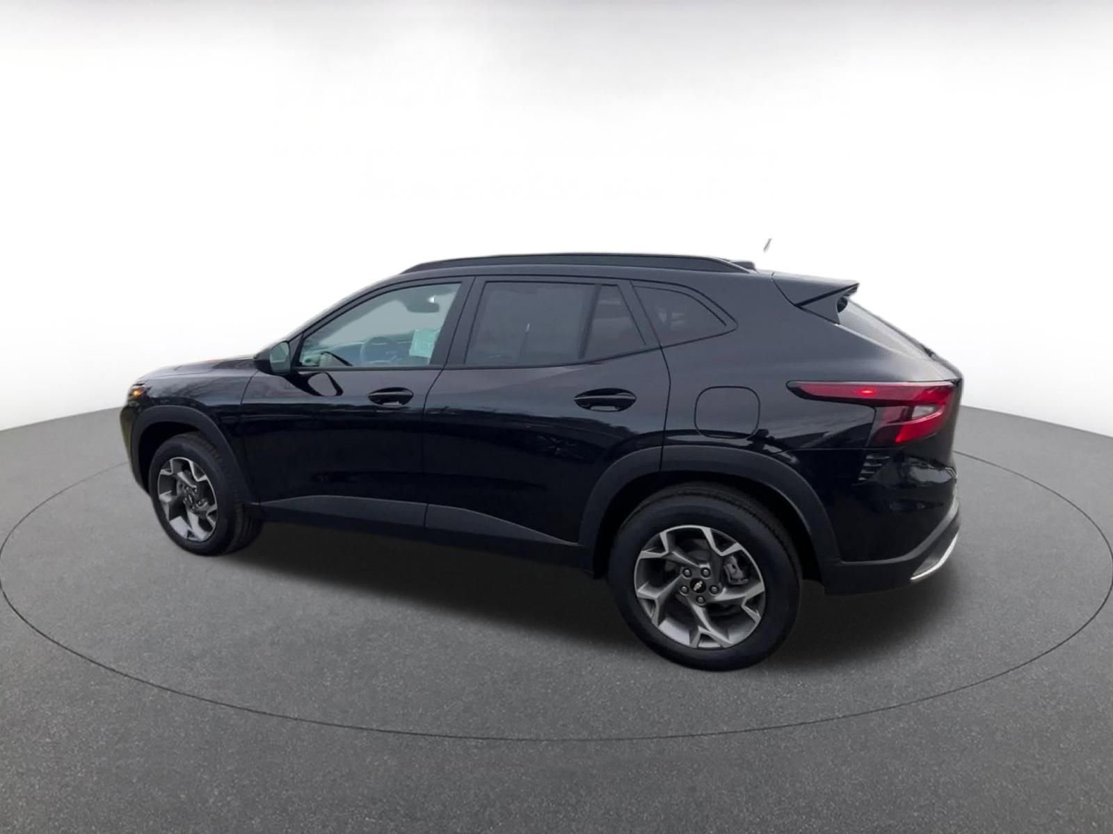 Thumbnail: 2025 Chevrolet Trax - 10