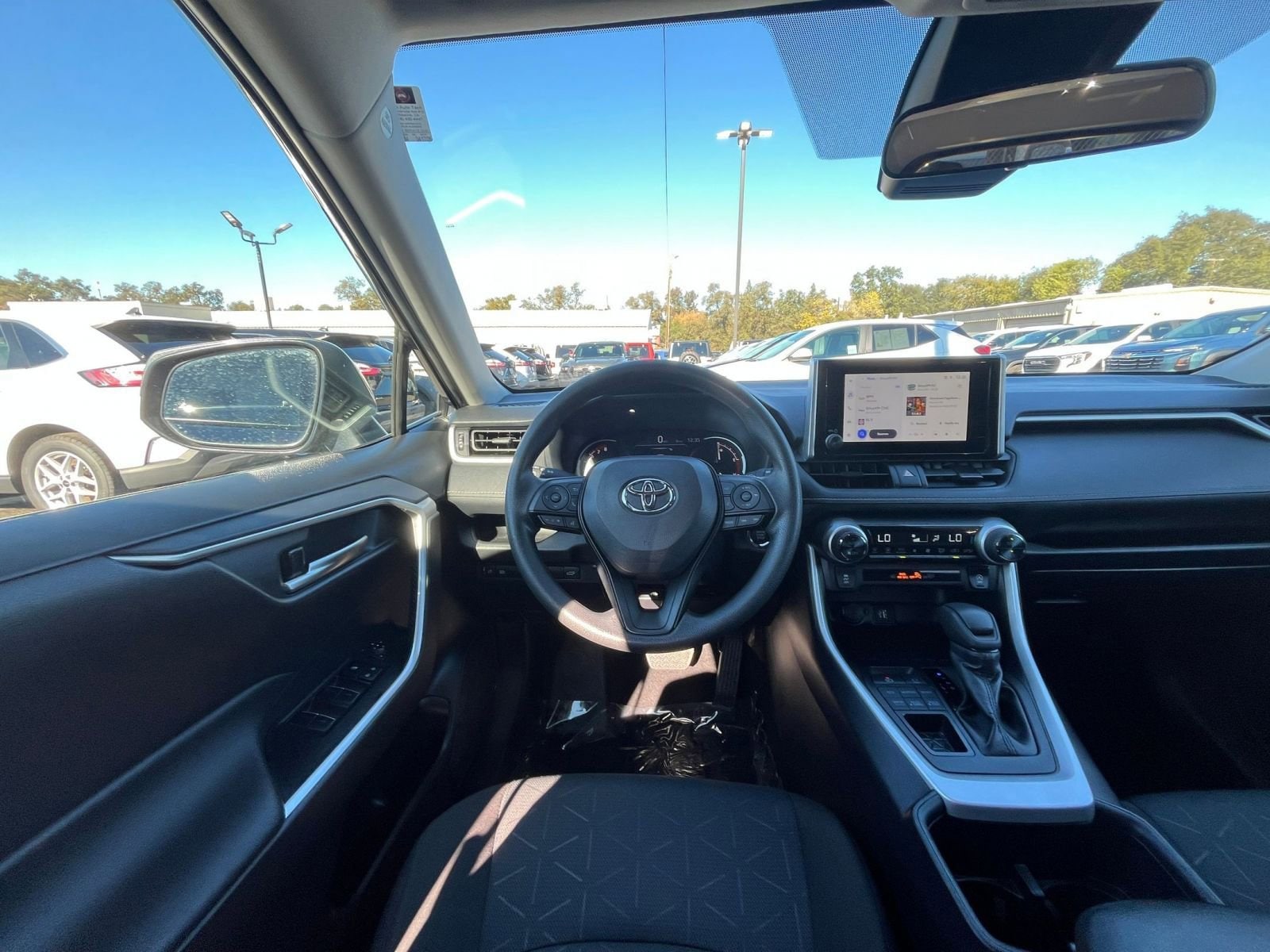 Thumbnail: 2025 Toyota RAV4 - 35