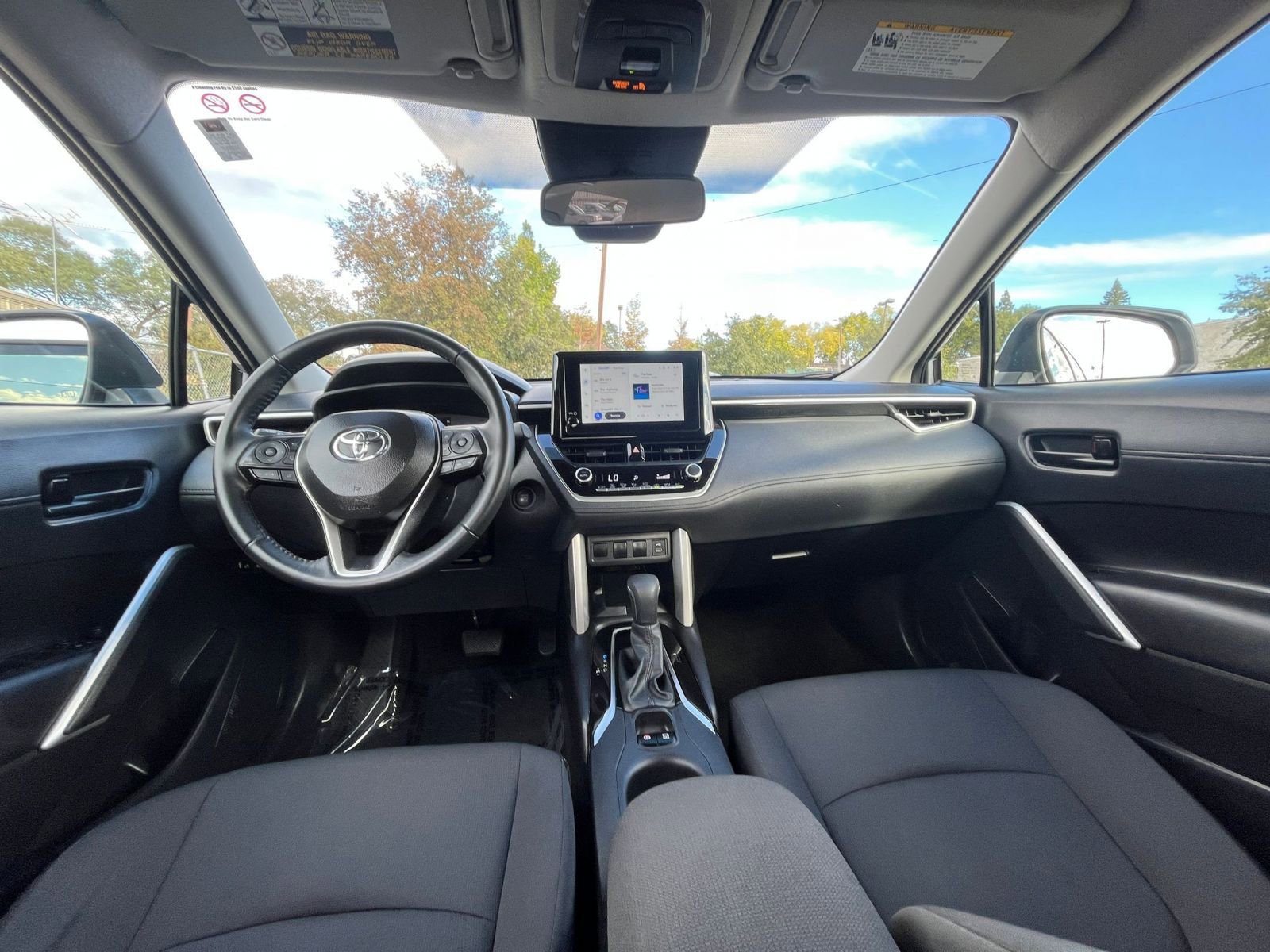 Thumbnail: 2025 Toyota Corolla Cross - 32