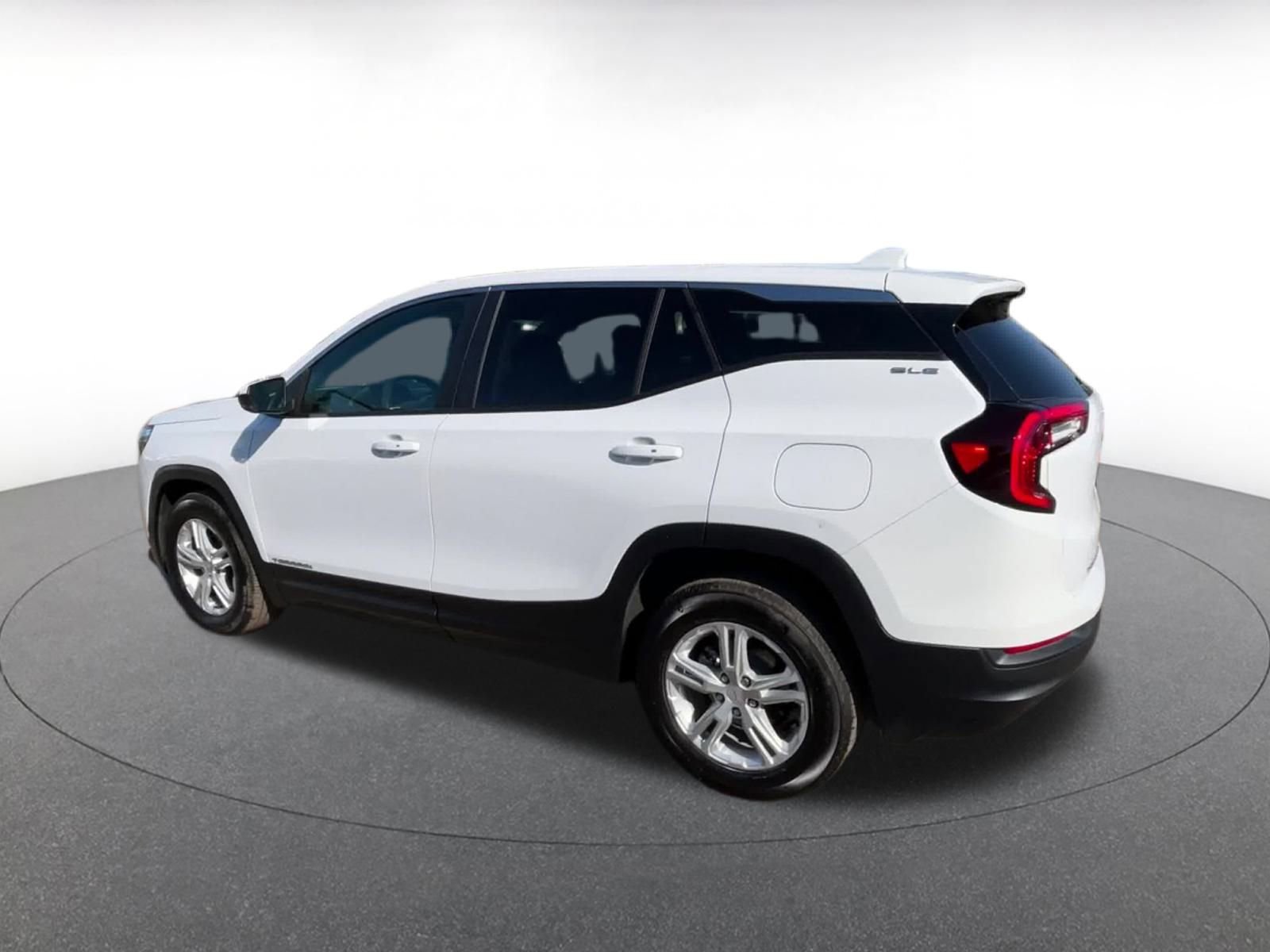 Thumbnail: 2024 GMC Terrain - 15