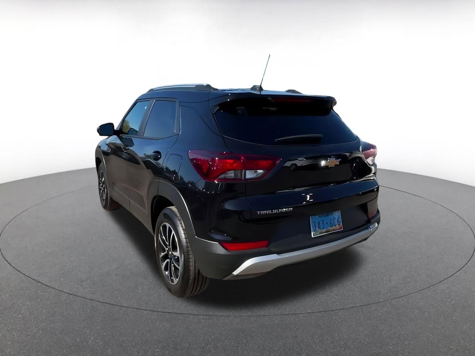 Thumbnail: 2025 Chevrolet TrailBlazer - 11