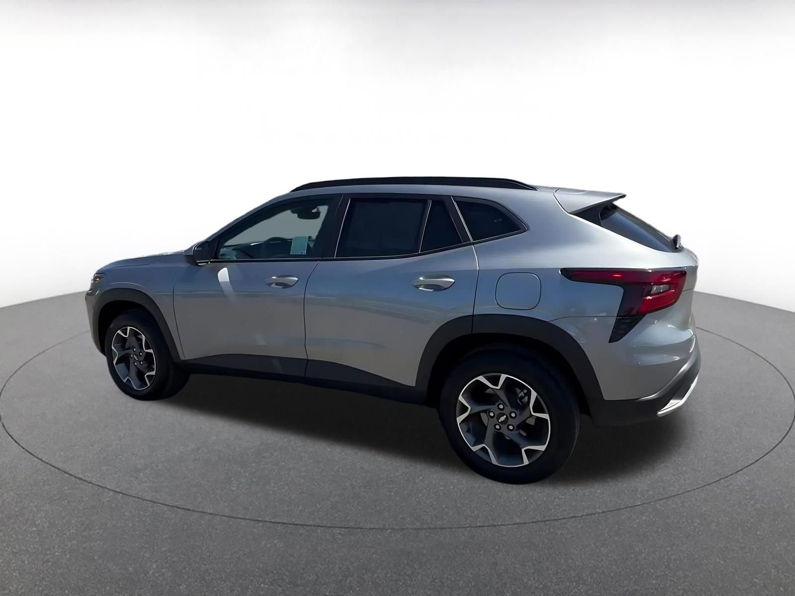 Thumbnail: 2025 Chevrolet Trax - 10