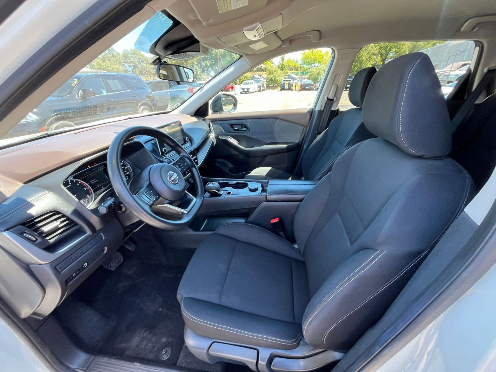 Thumbnail: 2023 Nissan Rogue - 25