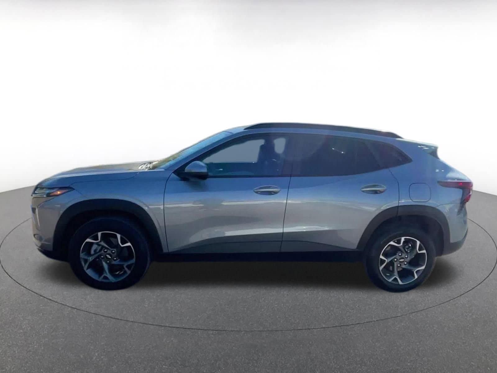 Thumbnail: 2025 Chevrolet Trax - 8