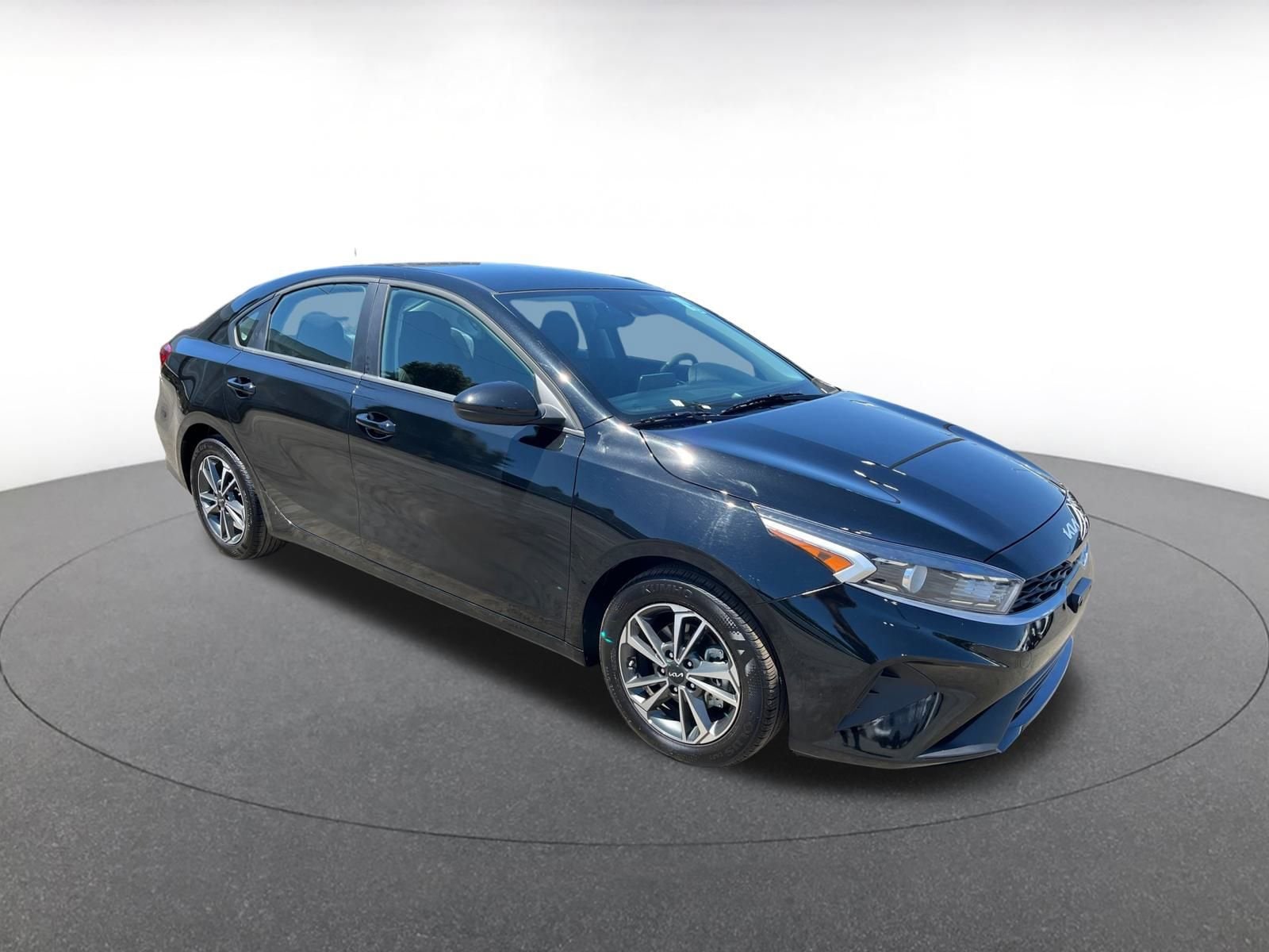Thumbnail: 2024 Kia Forte - 1