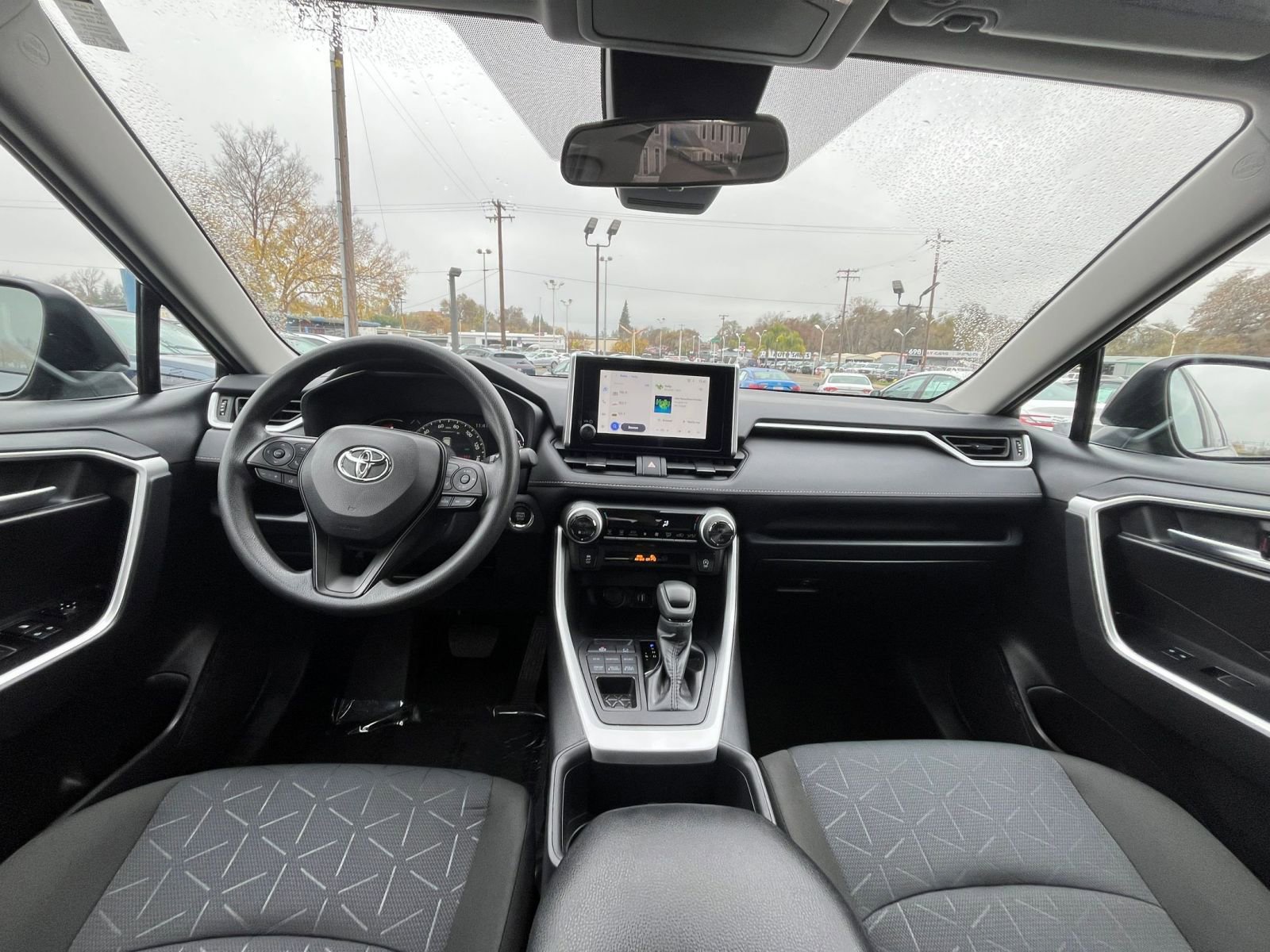 Thumbnail: 2025 Toyota RAV4 - 34