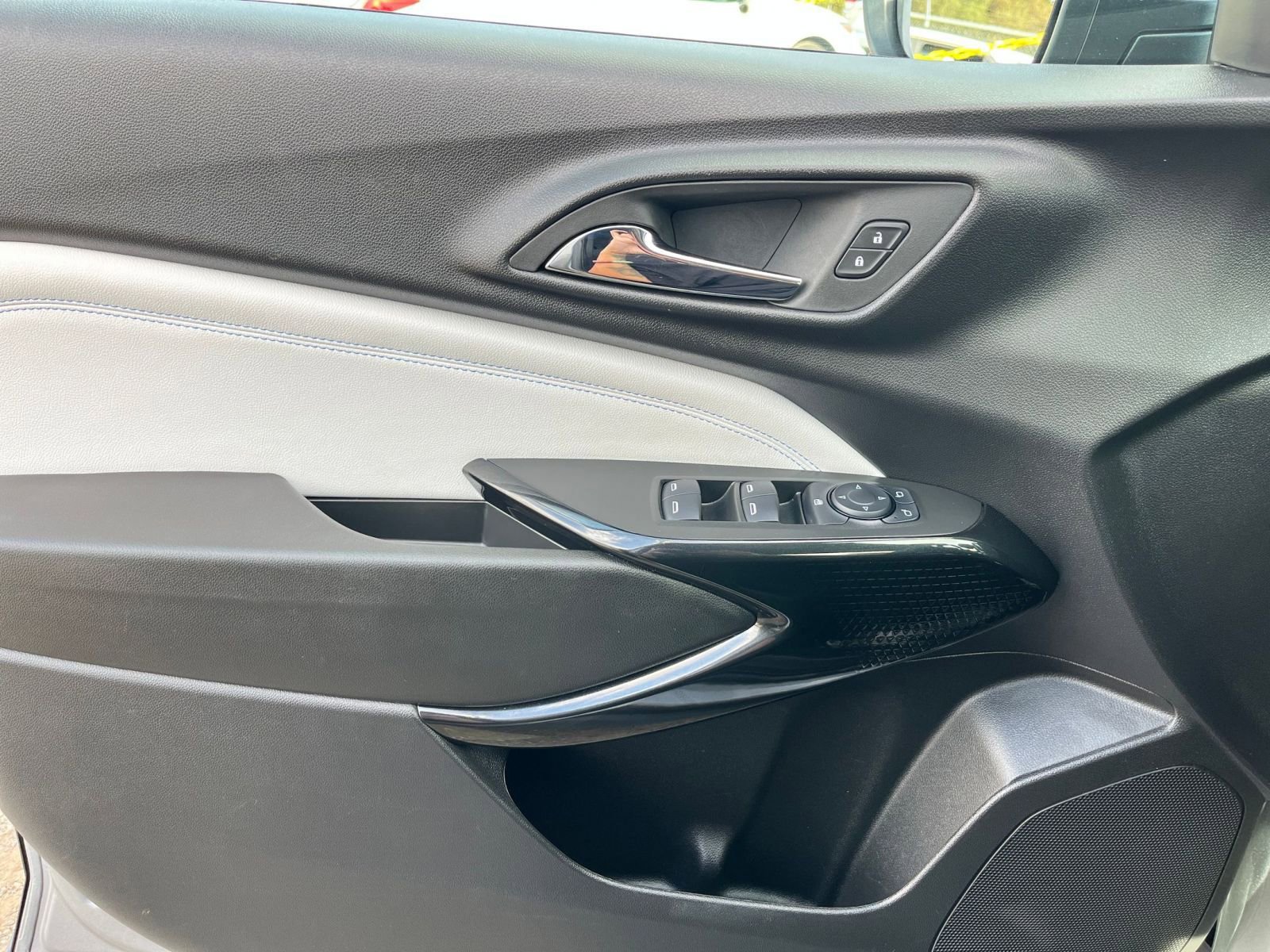 Thumbnail: 2025 Chevrolet Trax - 20