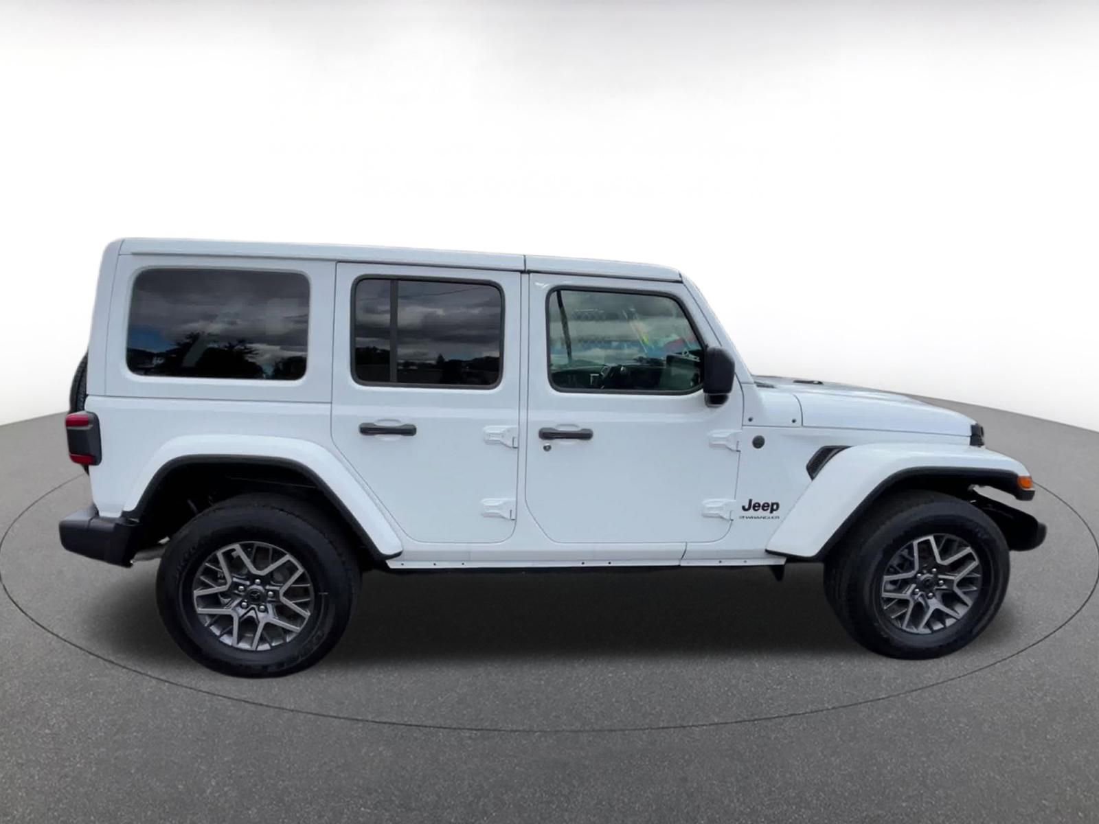 Thumbnail: 2025 Jeep Wrangler - 16