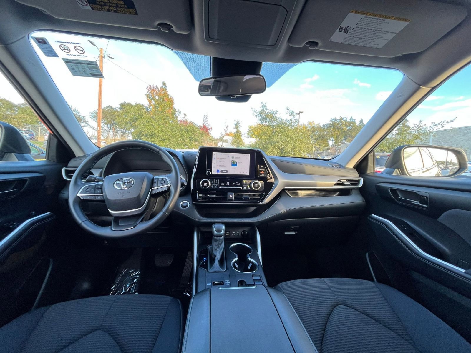 Thumbnail: 2025 Toyota Highlander - 34