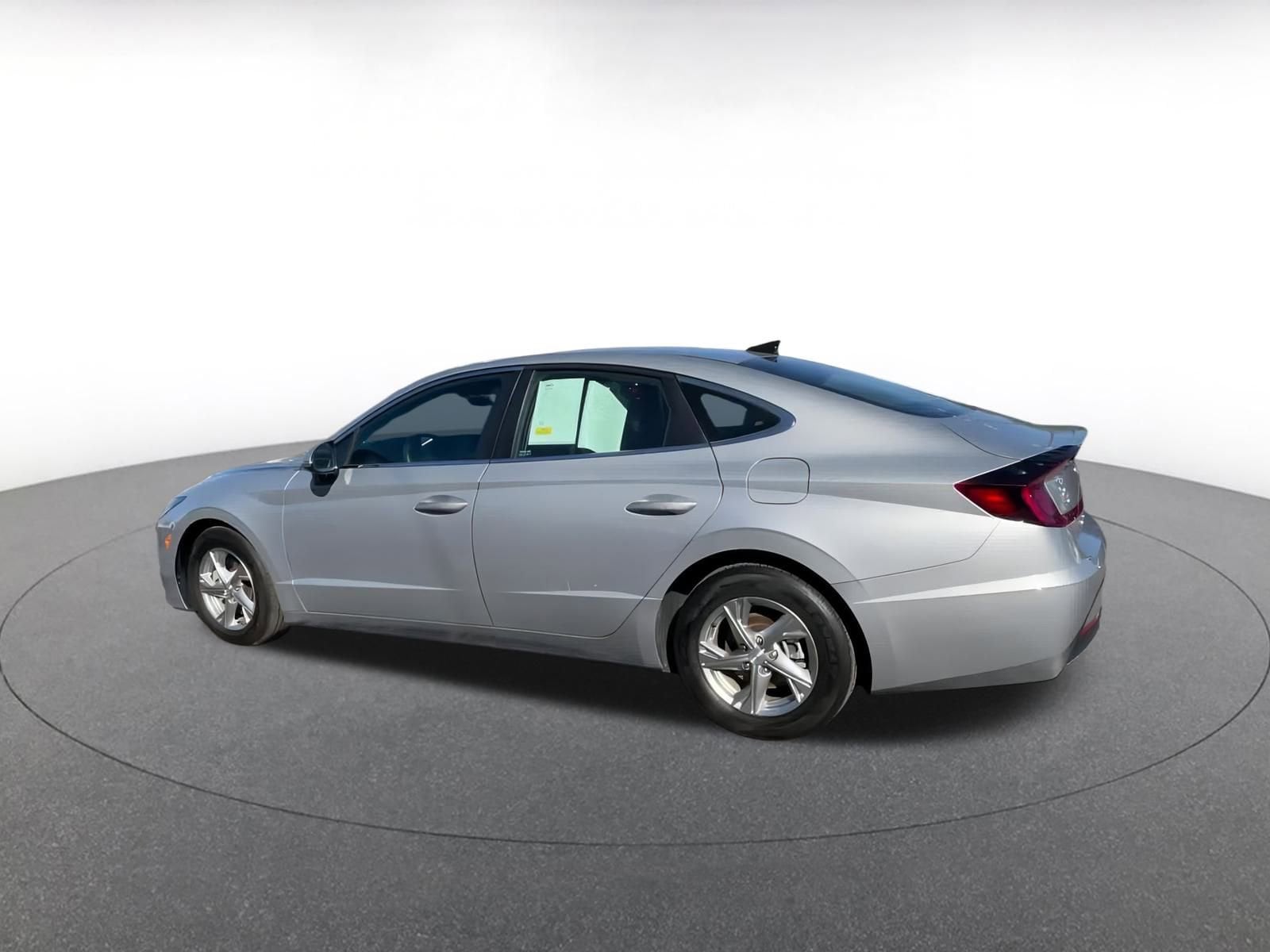 Thumbnail: 2023 Hyundai Sonata - 10