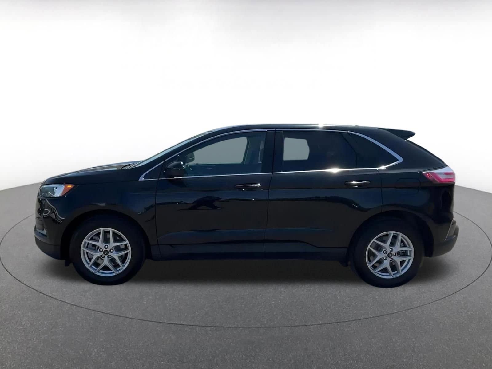 Thumbnail: 2024 Ford Edge - 9