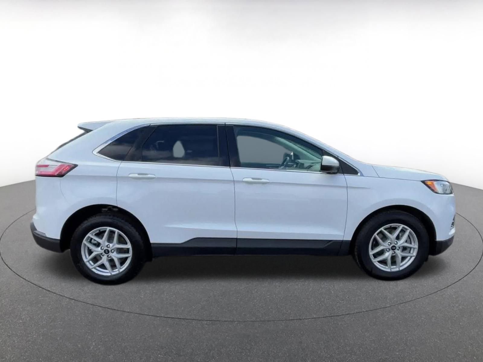 2024 Ford Edge SEL 16