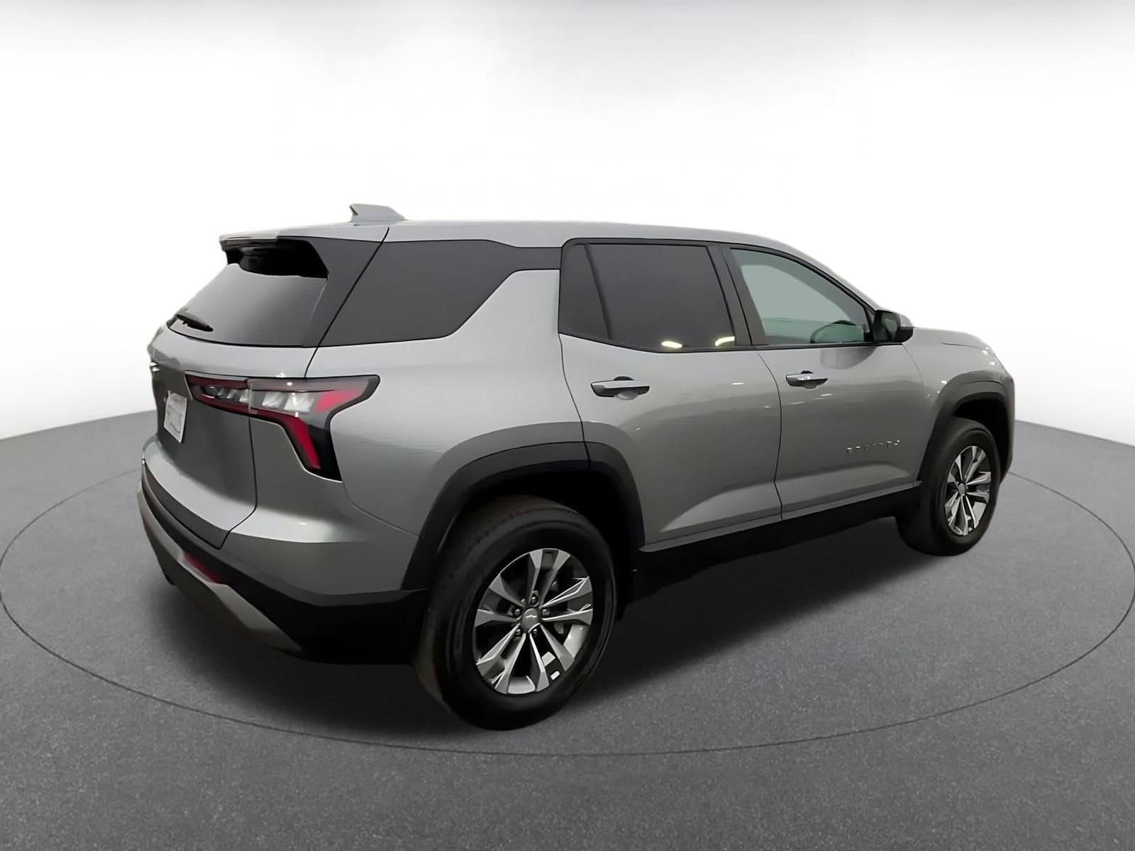 Thumbnail: 2025 Chevrolet Equinox - 15