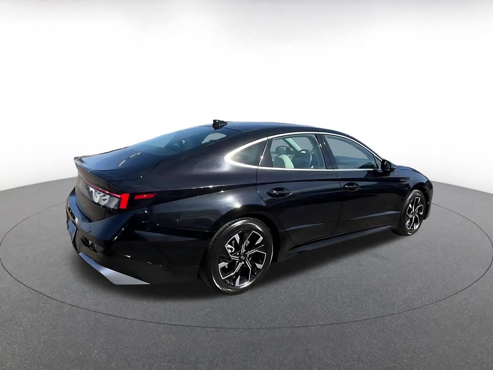 Thumbnail: 2025 Hyundai Sonata - 14