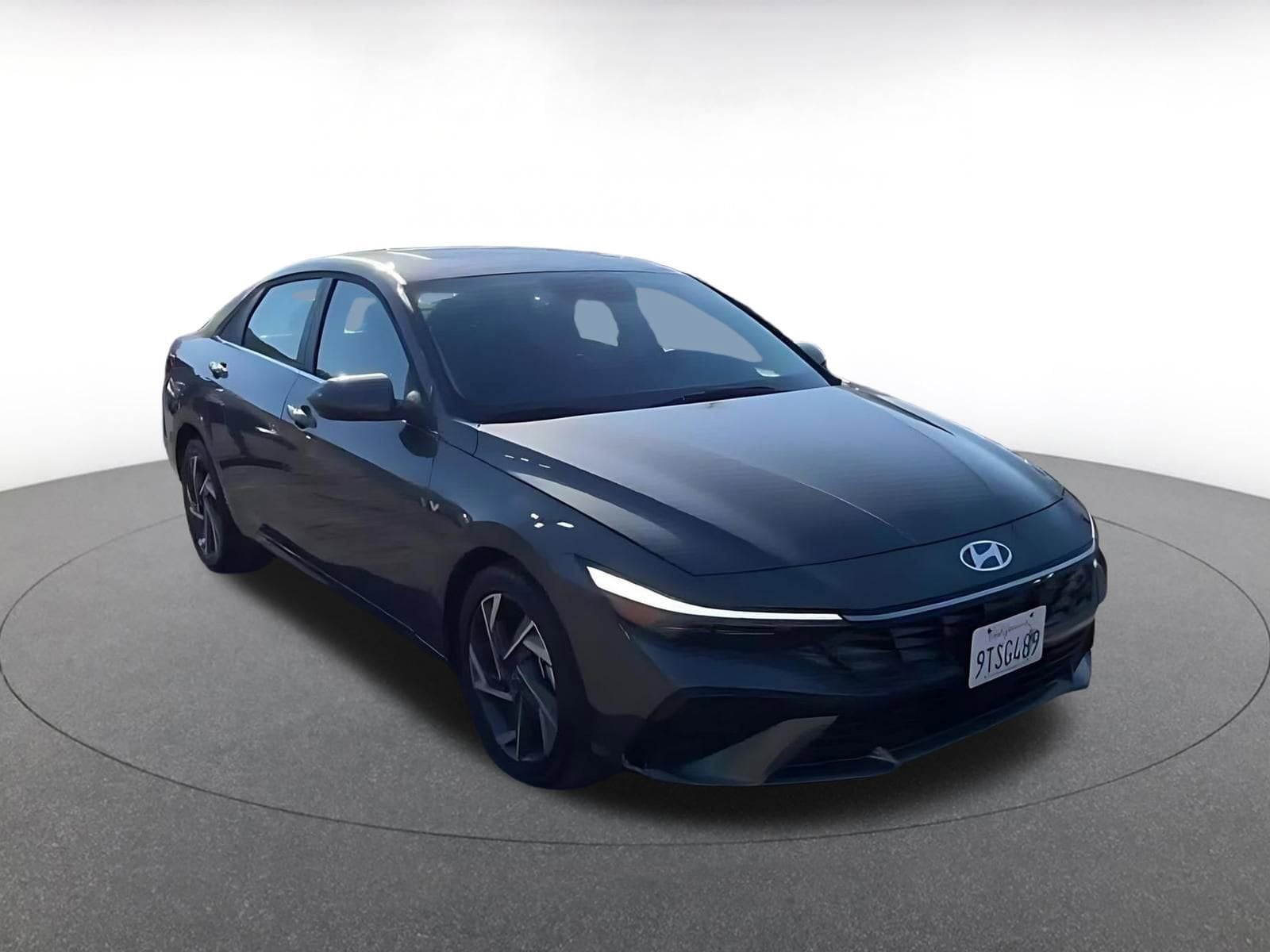 Thumbnail: 2025 Hyundai Elantra - 3