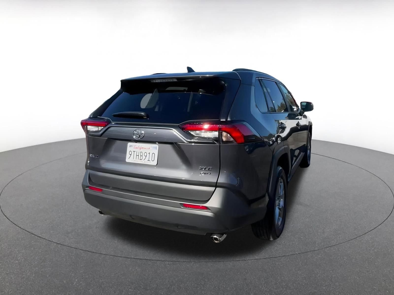 Thumbnail: 2025 Toyota RAV4 - 15