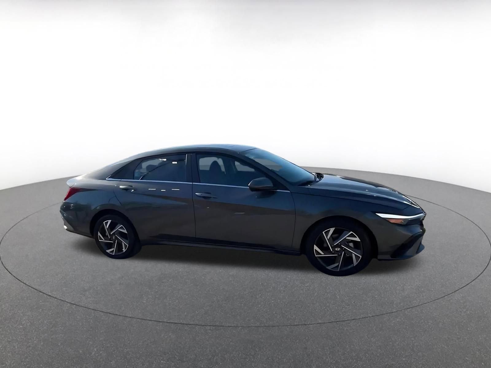 Thumbnail: 2025 Hyundai Elantra - 2