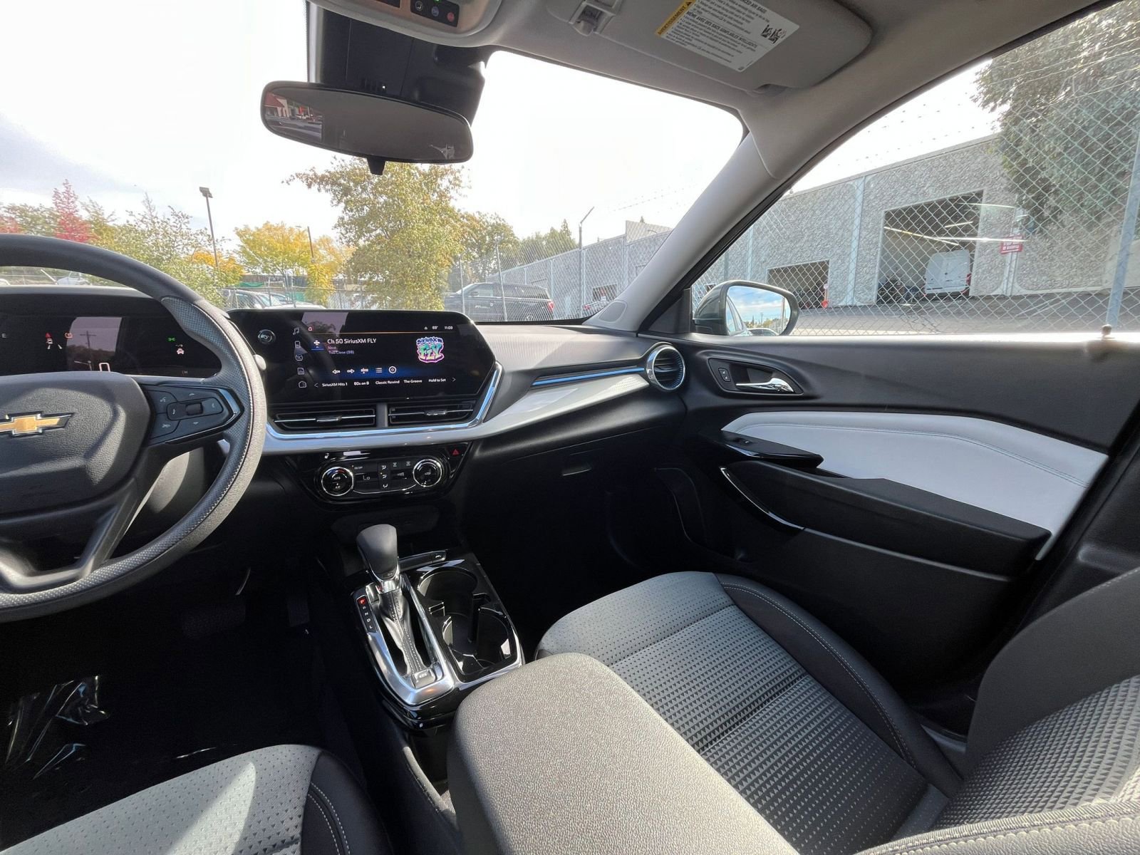 Thumbnail: 2025 Chevrolet Trax - 33