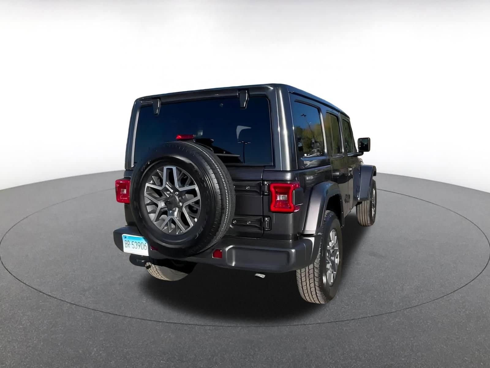Thumbnail: 2025 Jeep Wrangler - 18