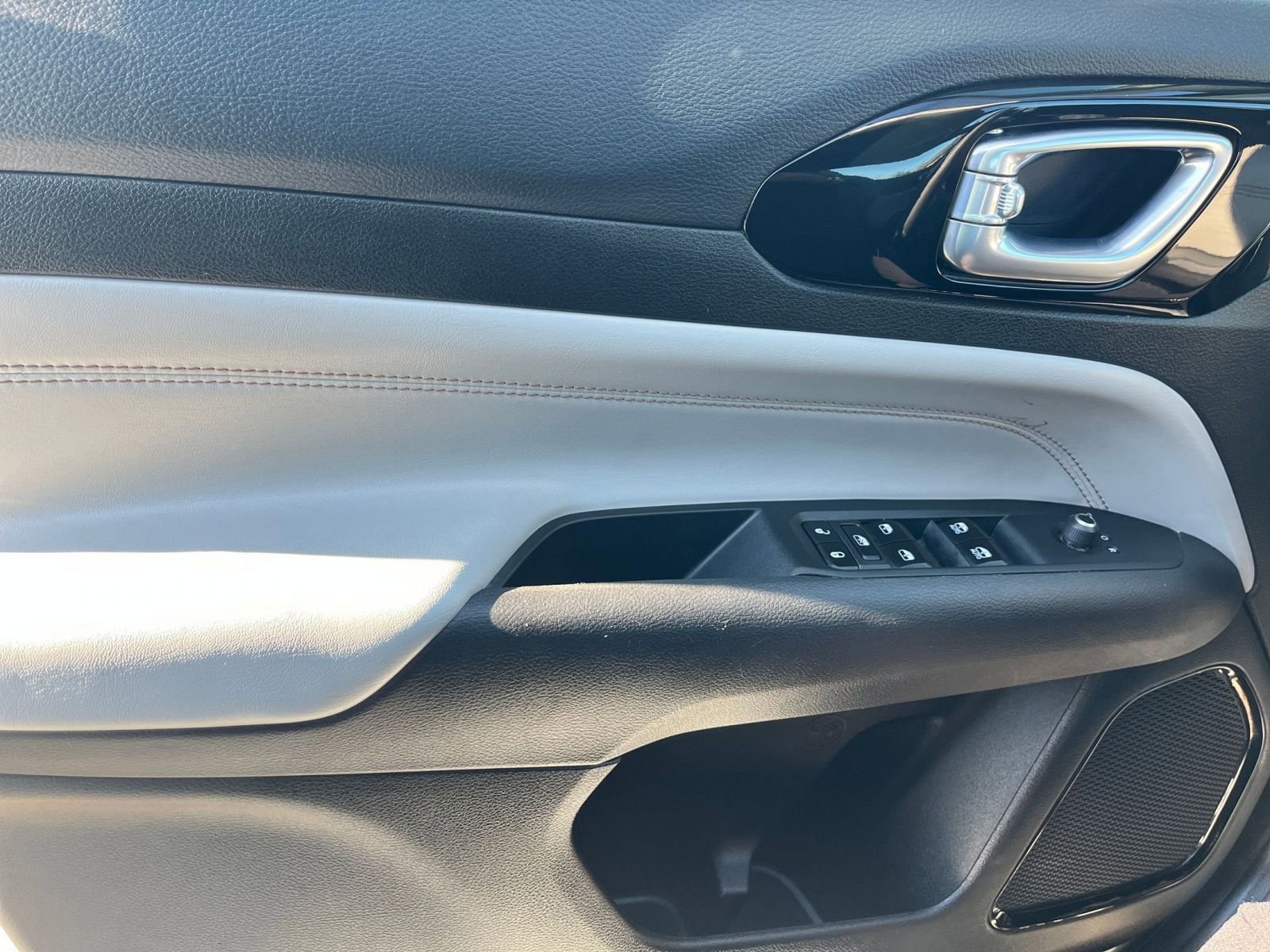 Thumbnail: 2025 Jeep Compass - 20