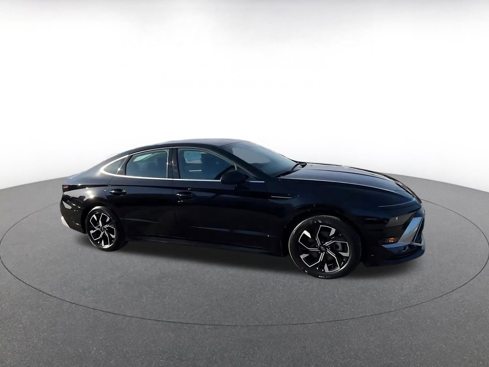 Thumbnail: 2025 Hyundai Sonata - 2