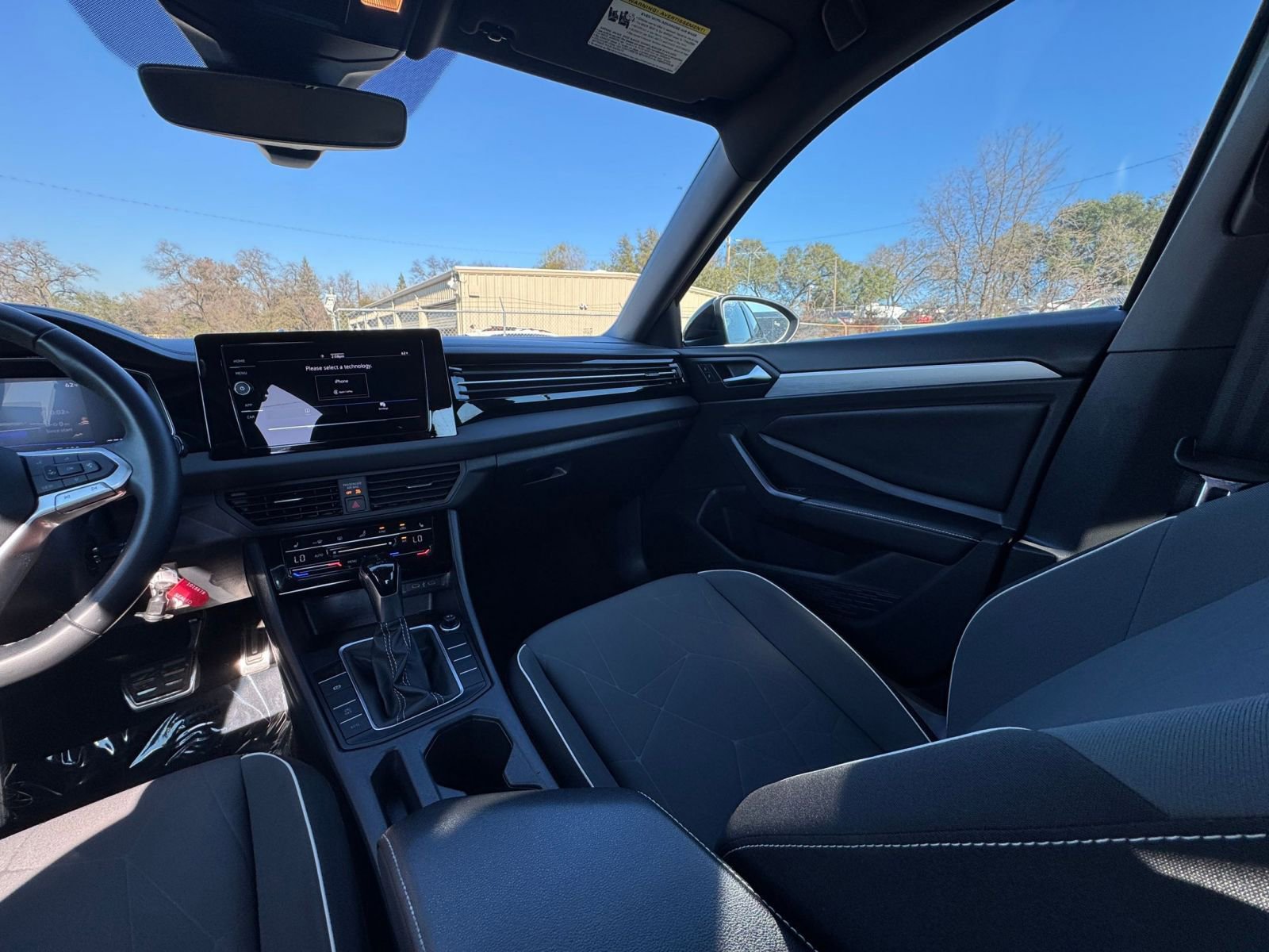 Thumbnail: 2025 Volkswagen Jetta - 33