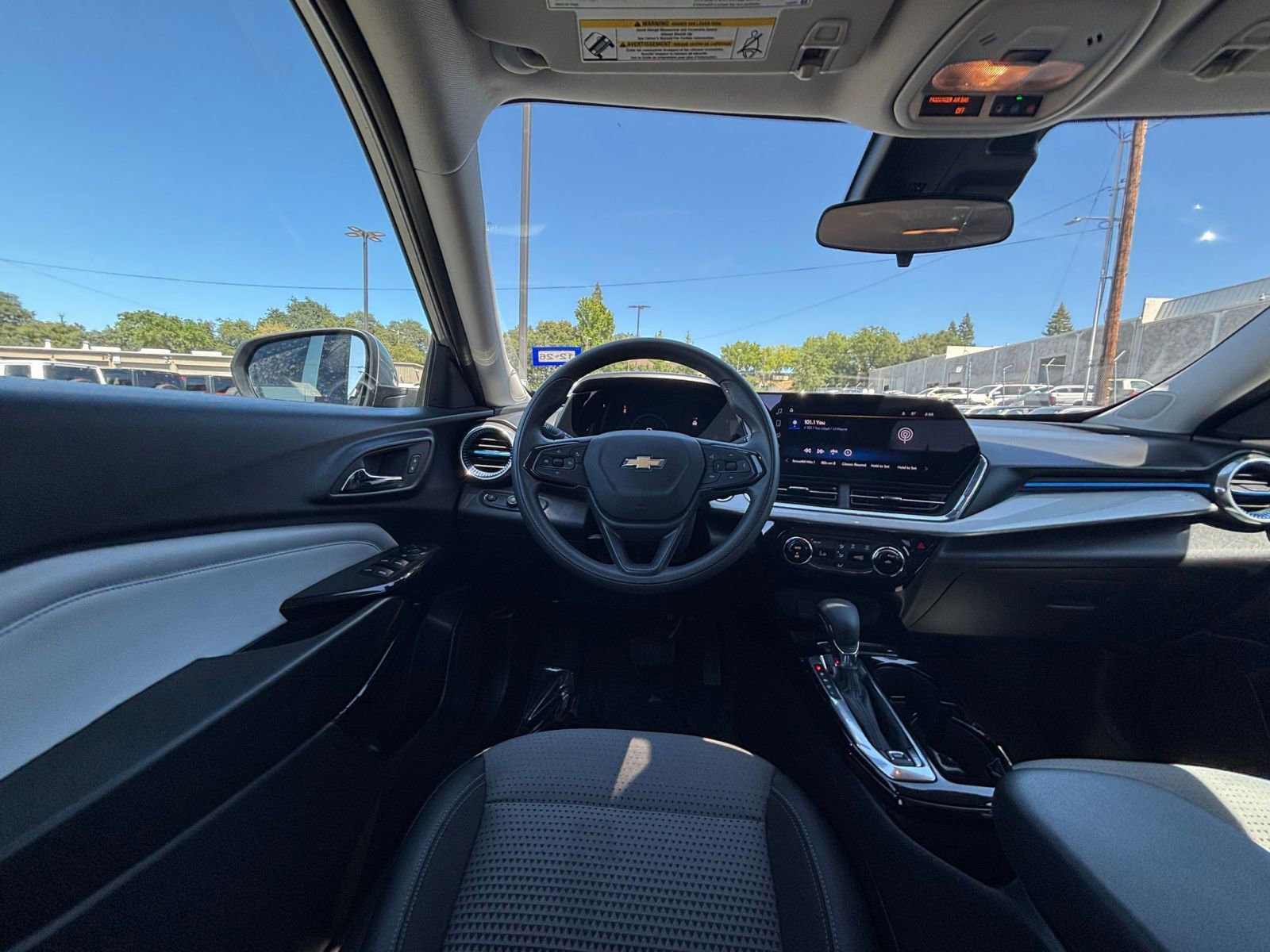 Thumbnail: 2025 Chevrolet Trax - 30