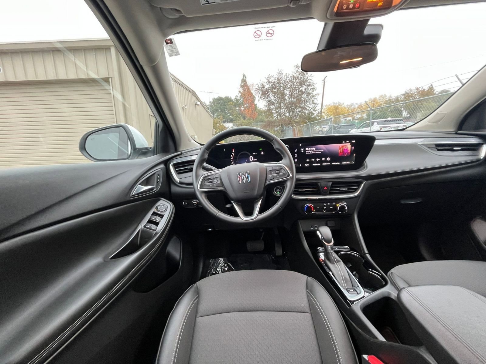 Thumbnail: 2025 Buick Encore GX - 32